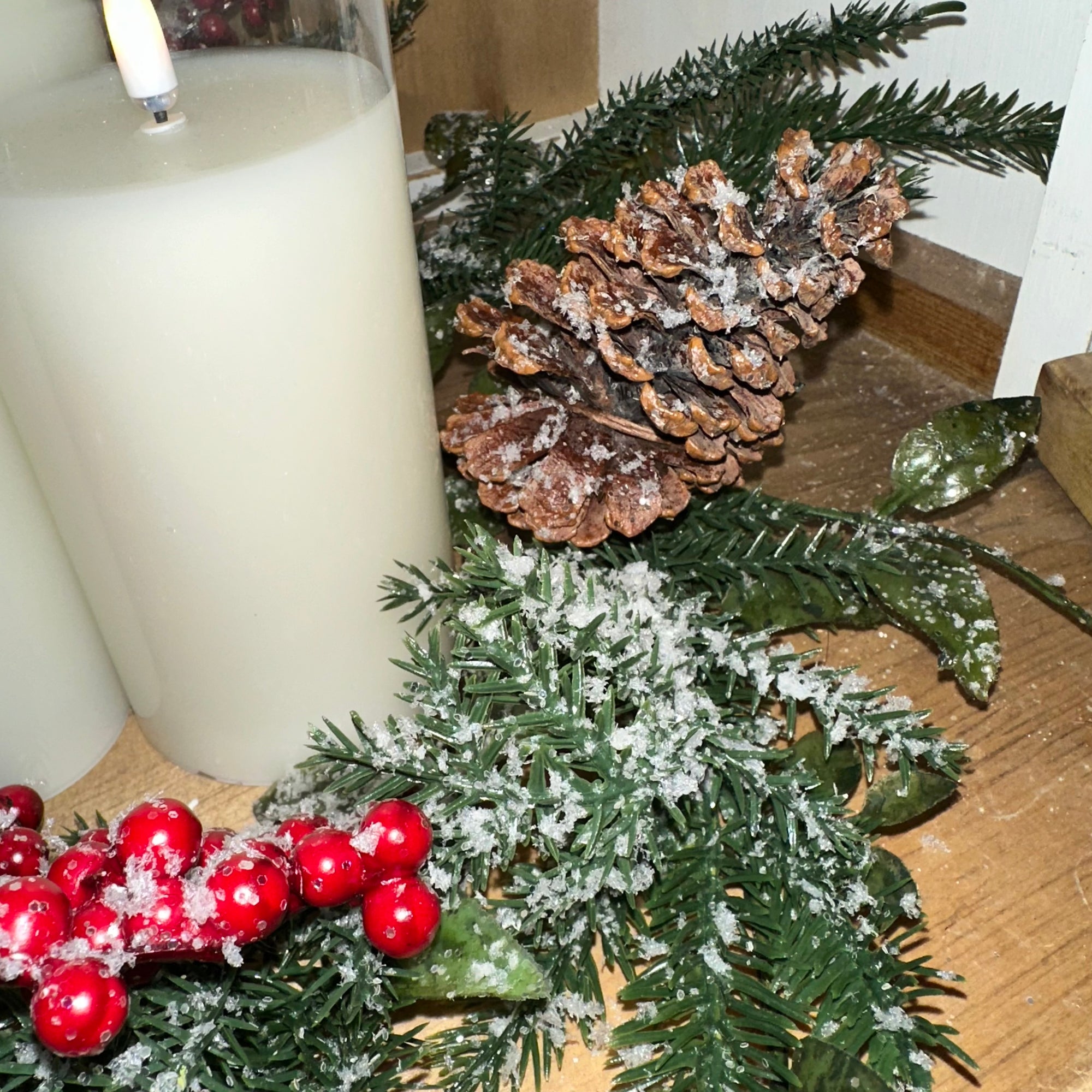 Snowy Pine & Bells Ring