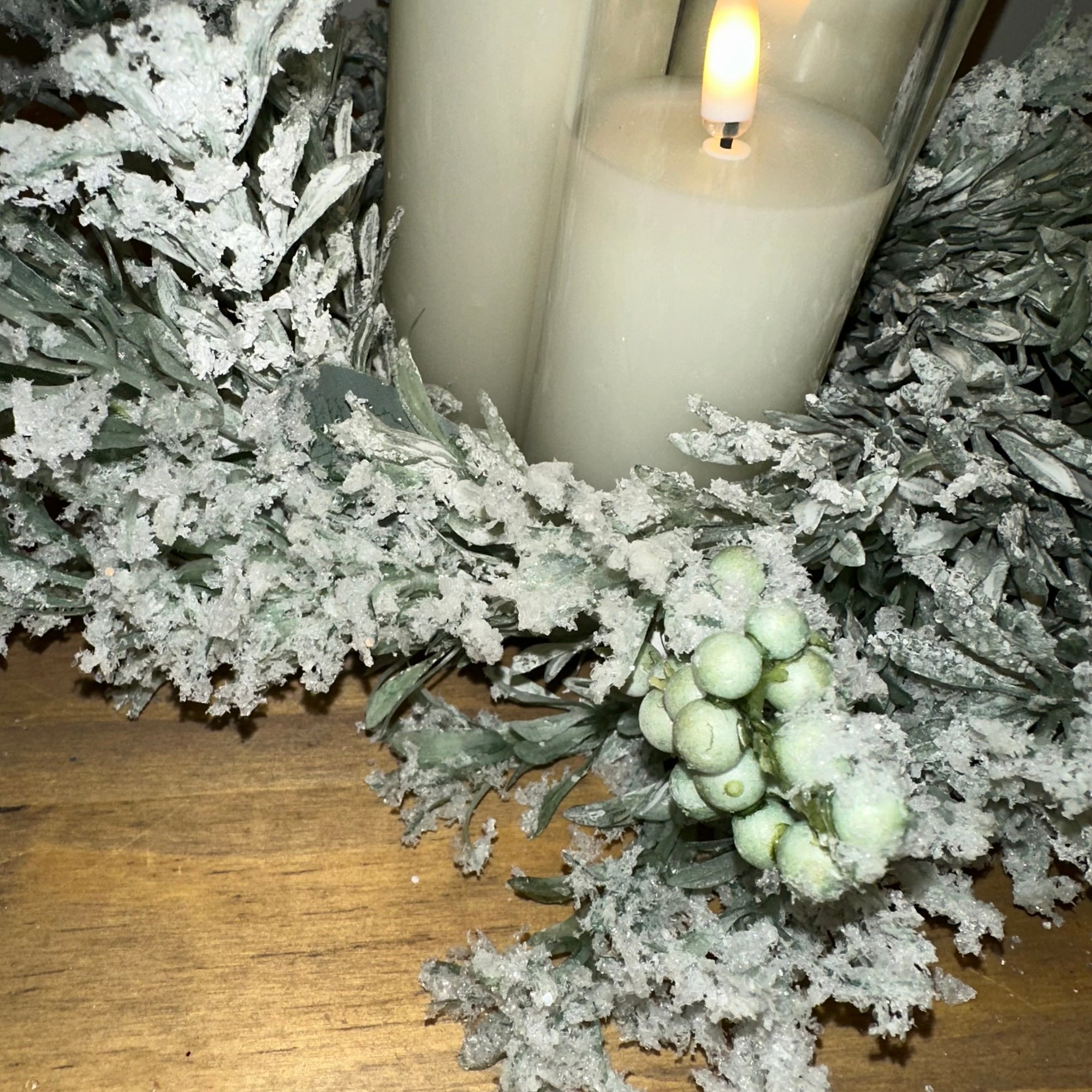 Iced Greens Ring | 12"