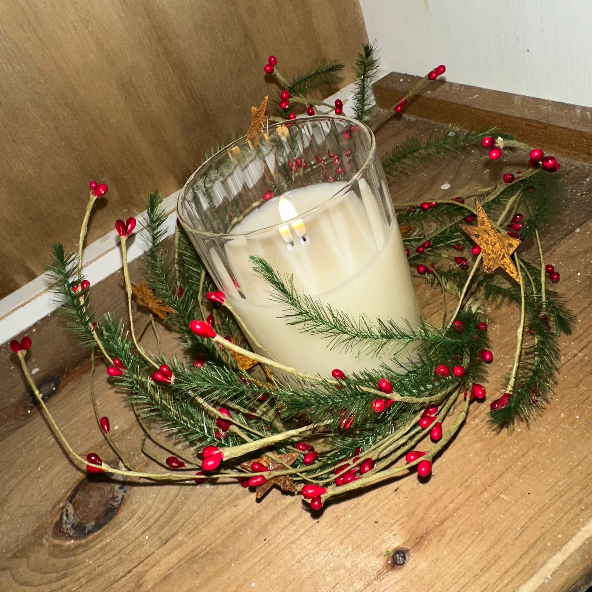 Primitive Pine, Berry & Rusty Star Ring