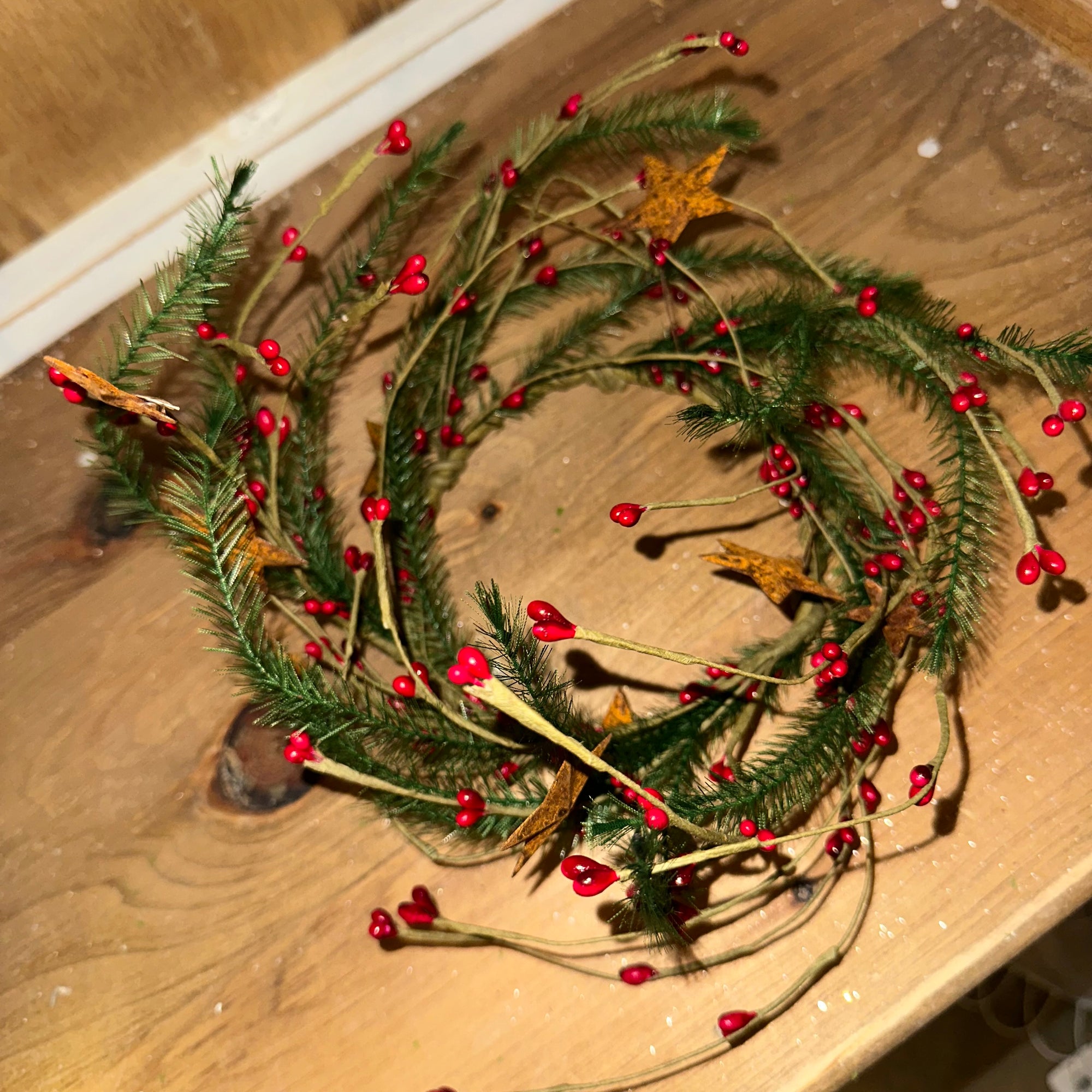 Primitive Pine, Berry & Rusty Star Ring