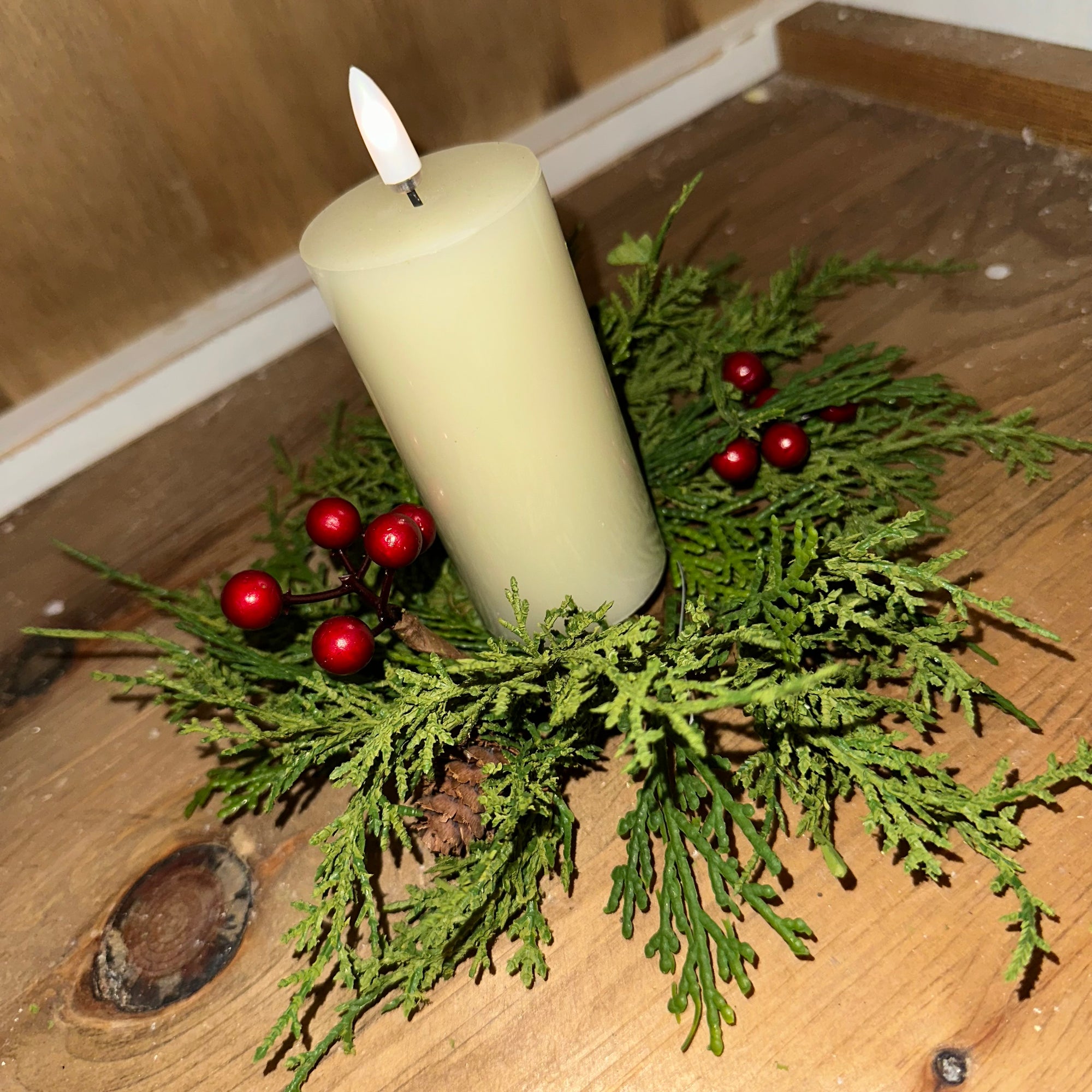 Cedar & Red Berries Ring