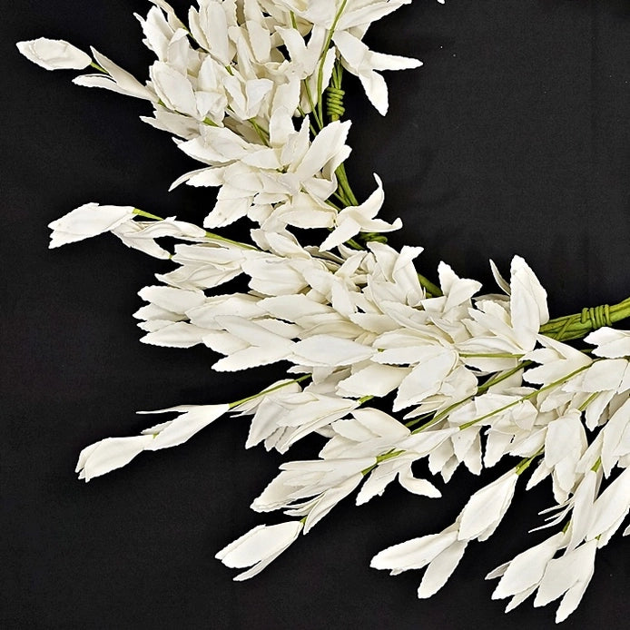 Leaves Wreath | White | 22"
