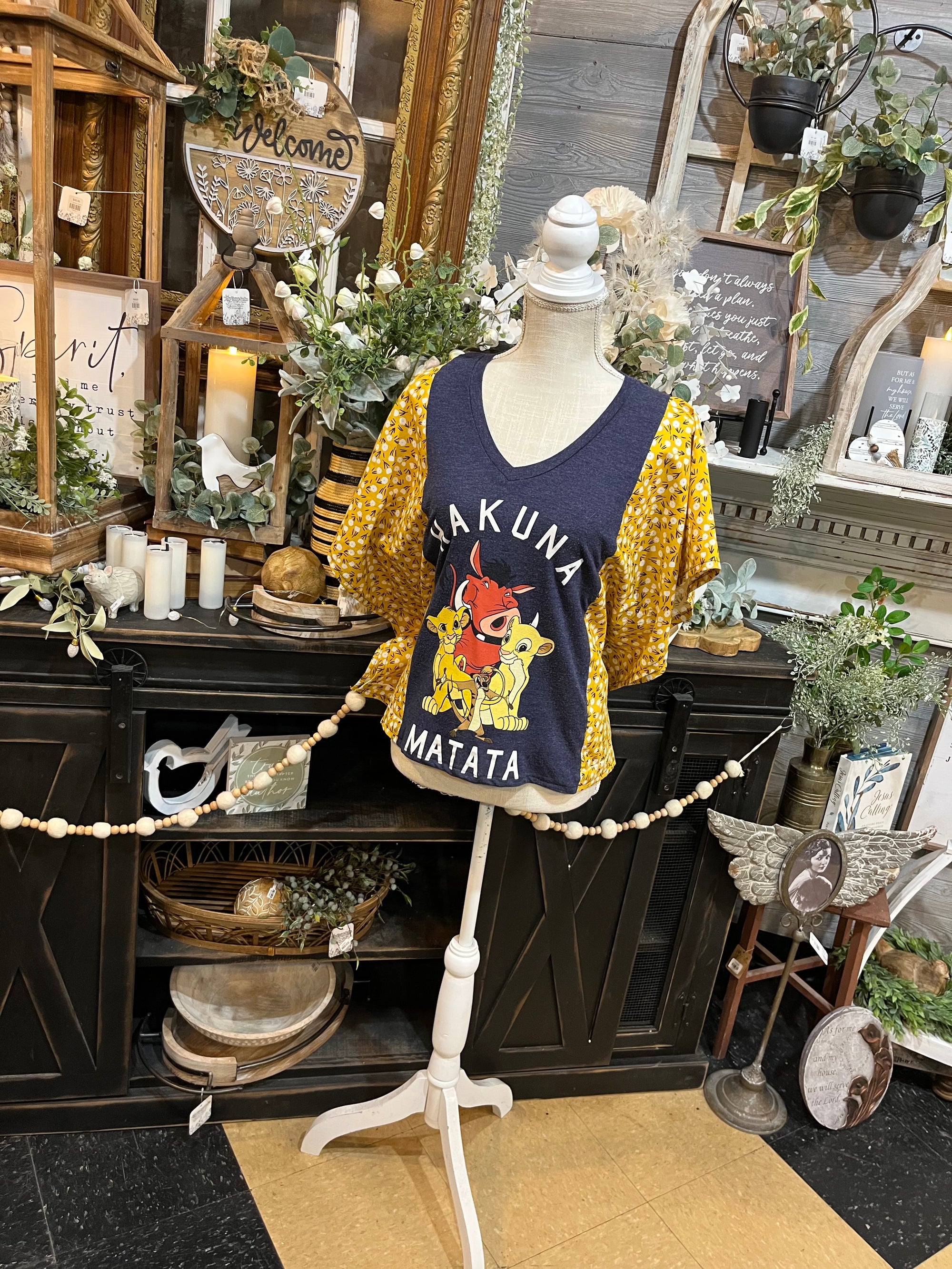 Handmade Flutter Sleeves Top | Reclaimed Hukuna Matata Graphic Tee