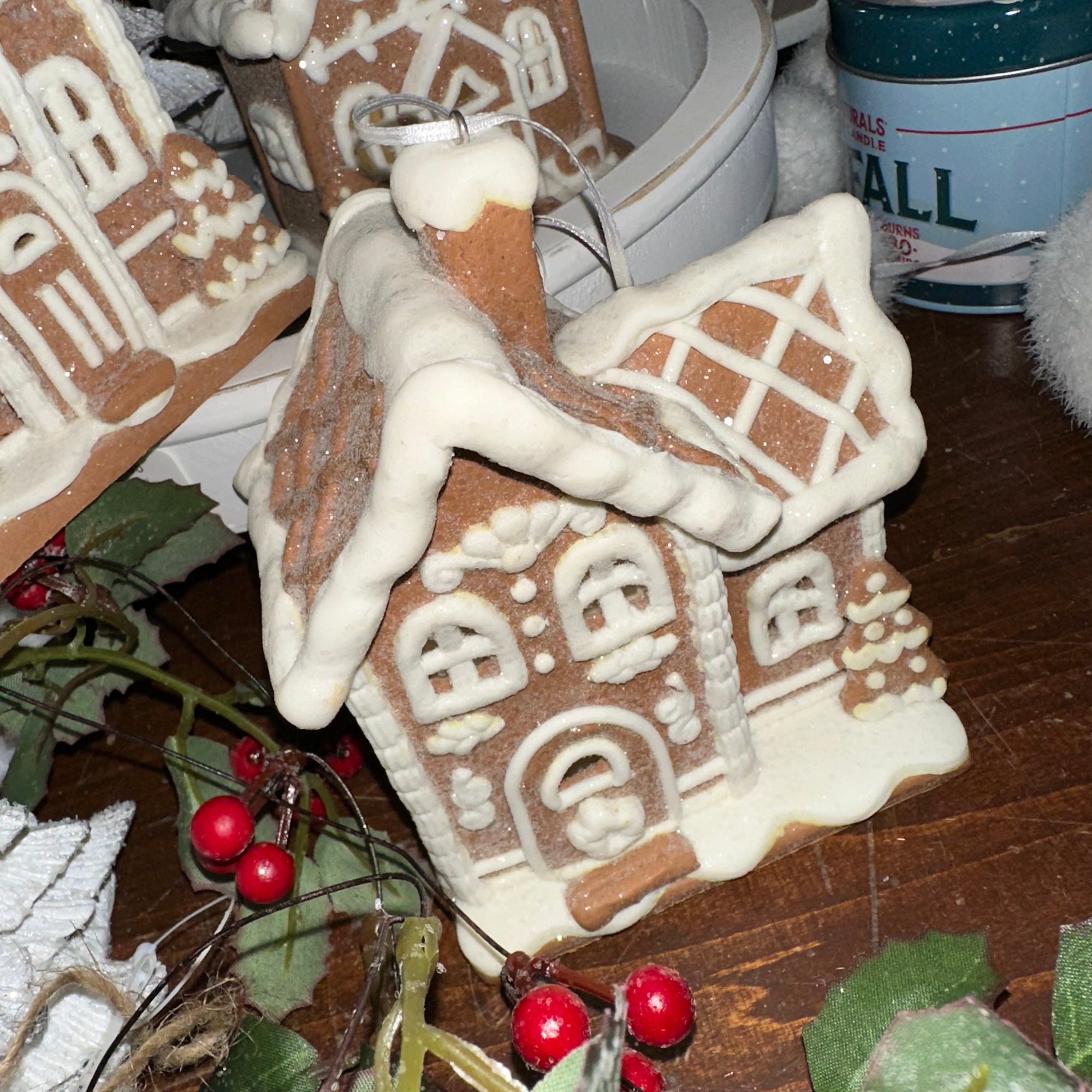 Lighted White Iced Gingerbread House | 4.5"