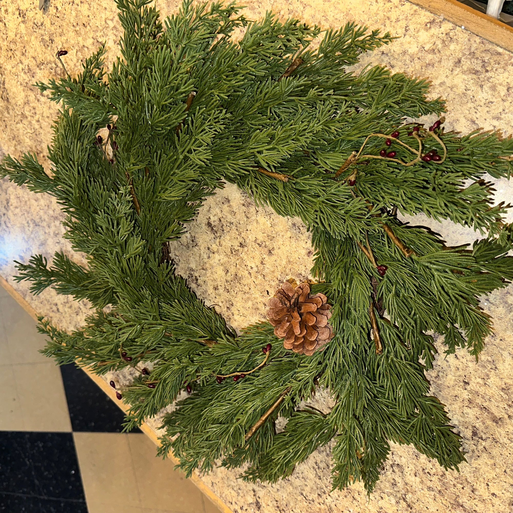 Juniper Wreath | 22"