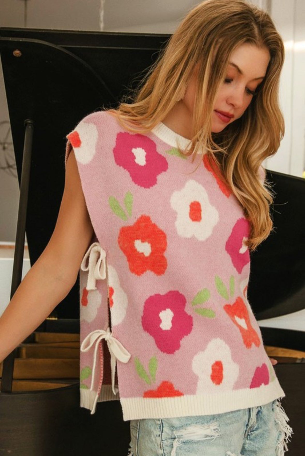 Floral Side-Tied Sweater Vest