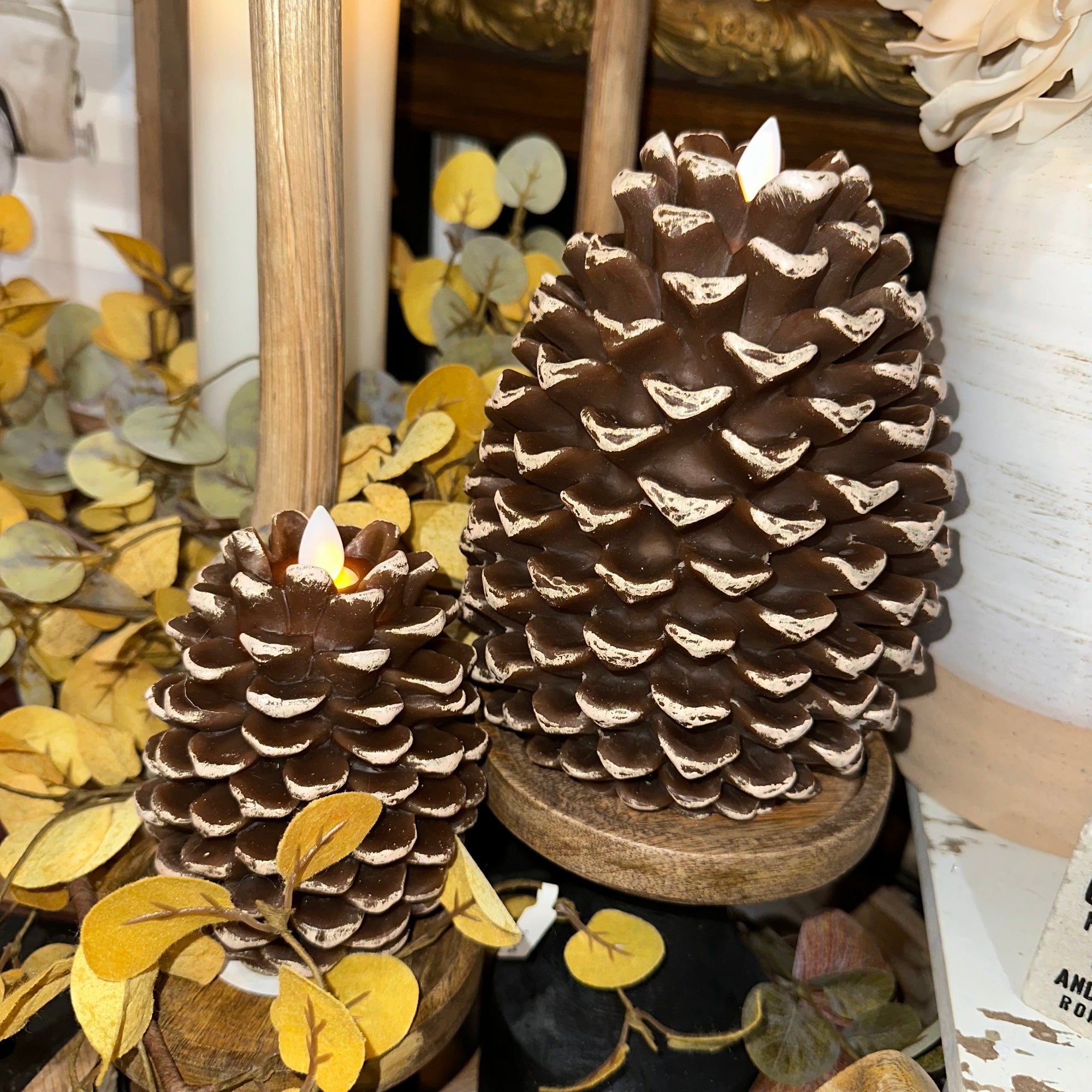 Pinecone Motion Flame Candle | Battery Operated