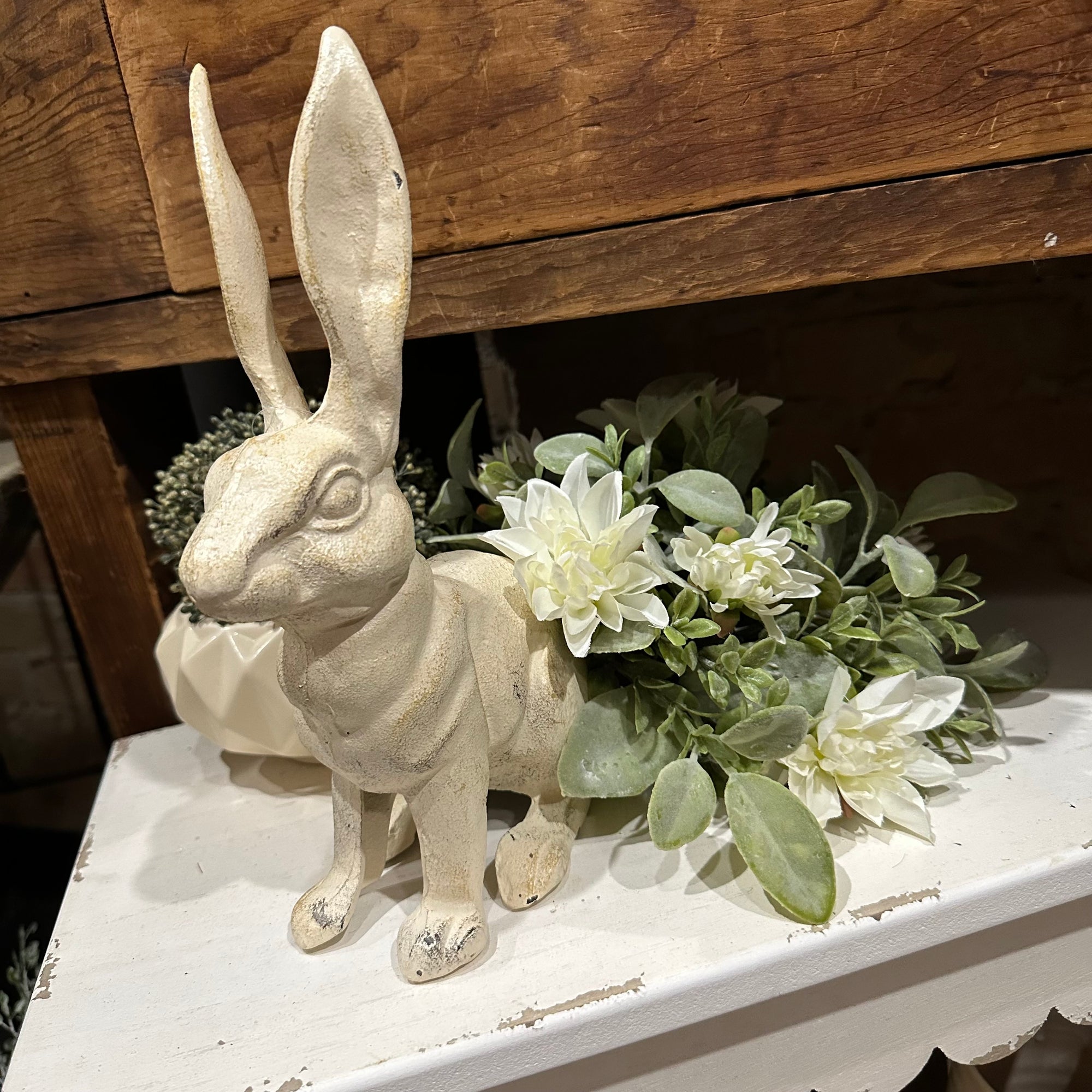 Iron Garden Bunny | Cream