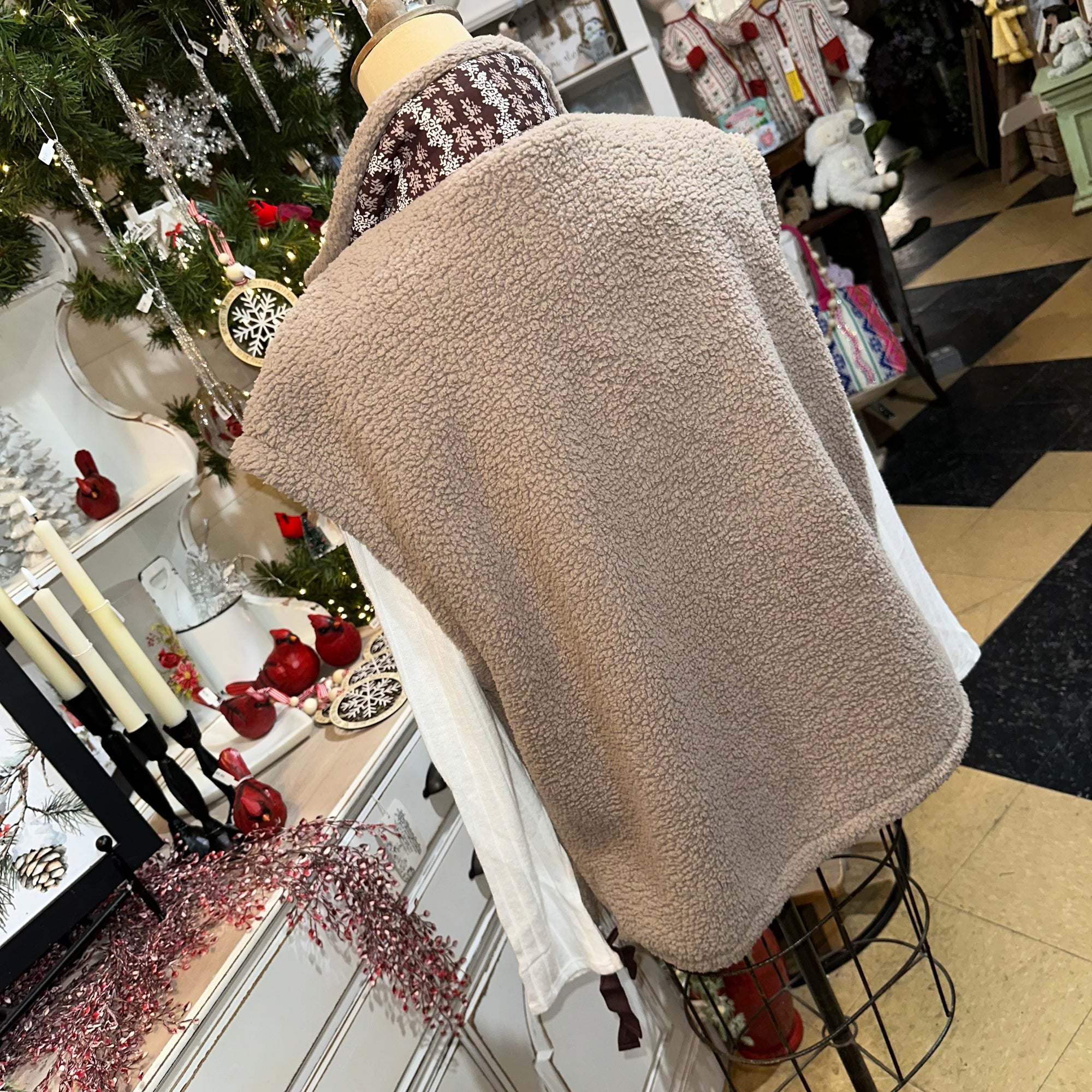 Soft Florals Fleece Vest | Mocha