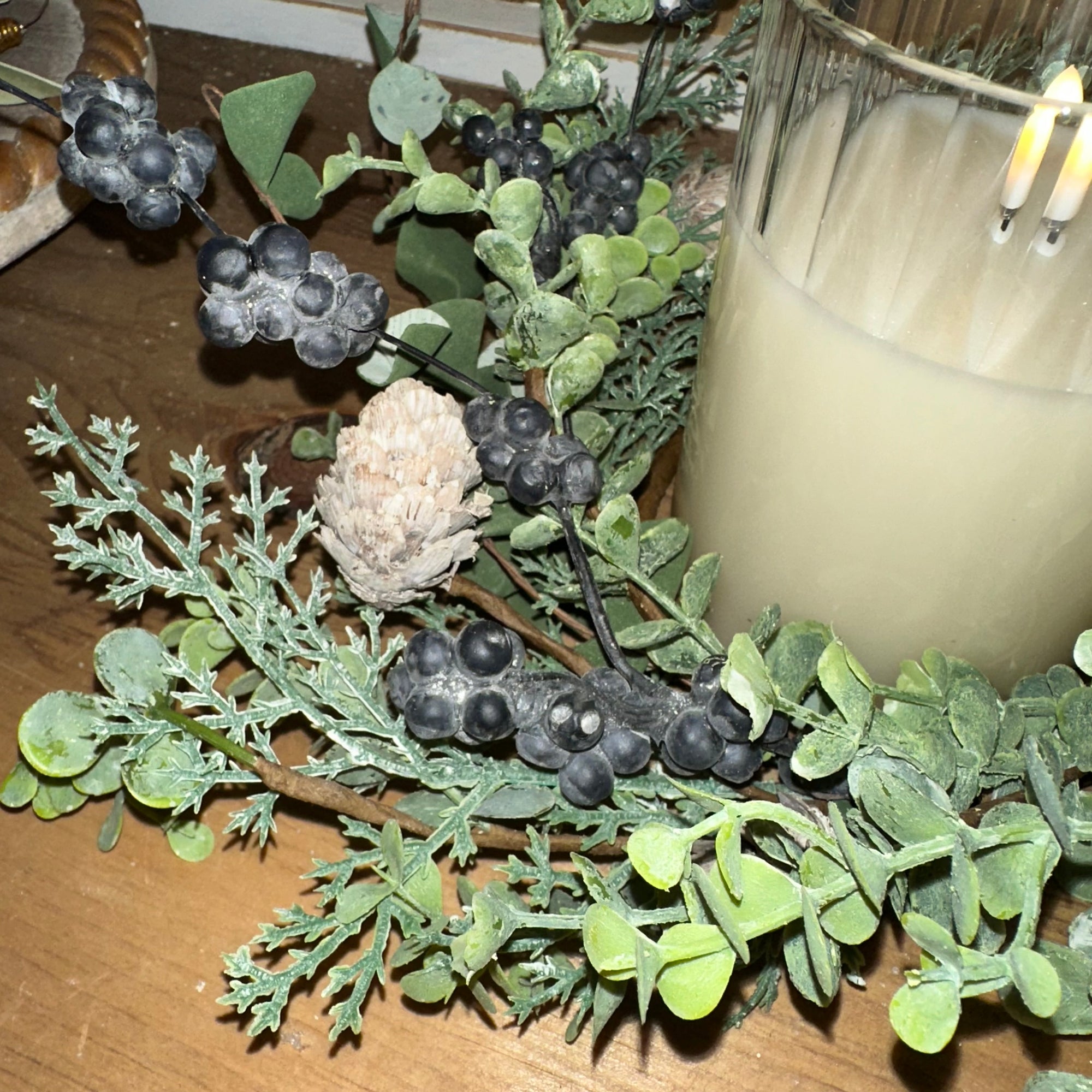 Cedar Berry & Pinecone Ring | 12"