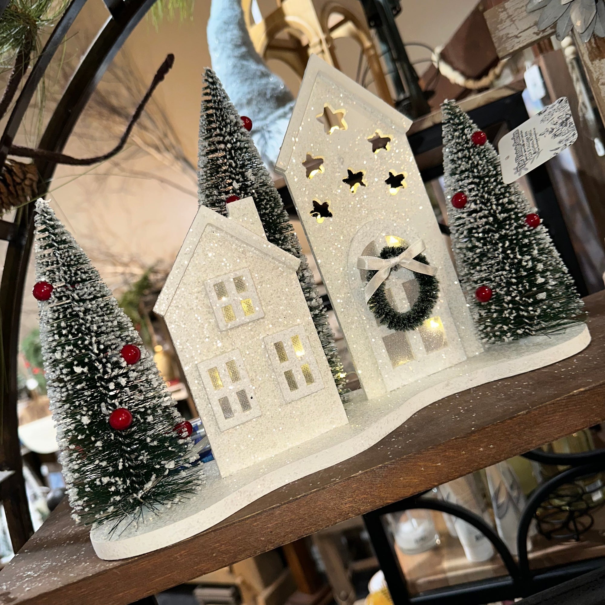 White Houses Tabletop Silhouette Setting | Battery Operated
