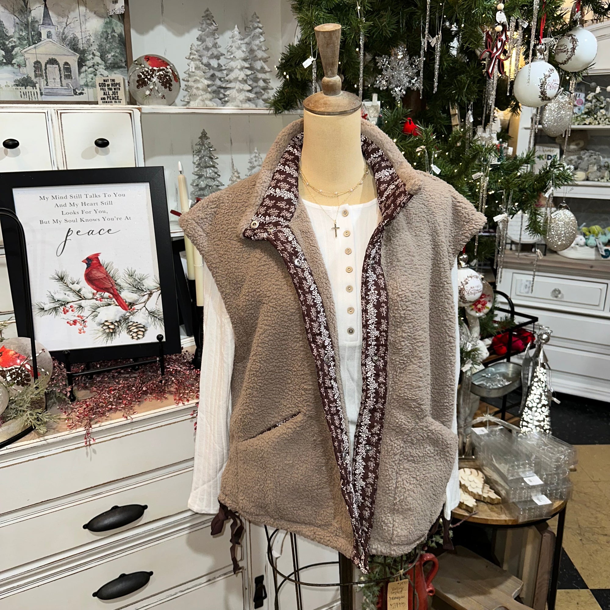 Soft Florals Fleece Vest | Mocha