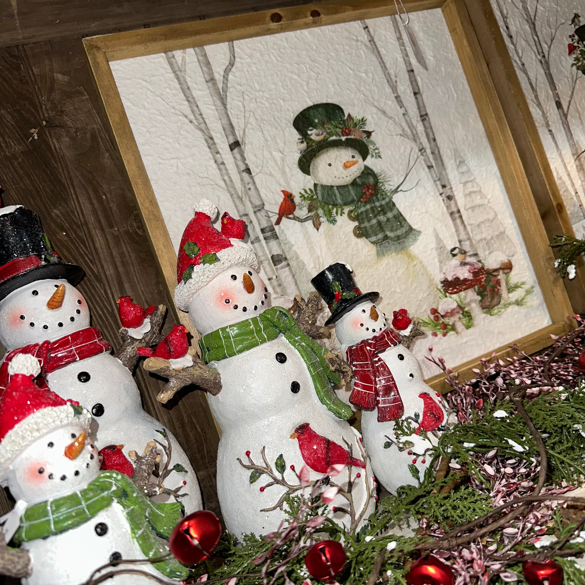 Snowman with Cardinal Scene | 2 Sizes