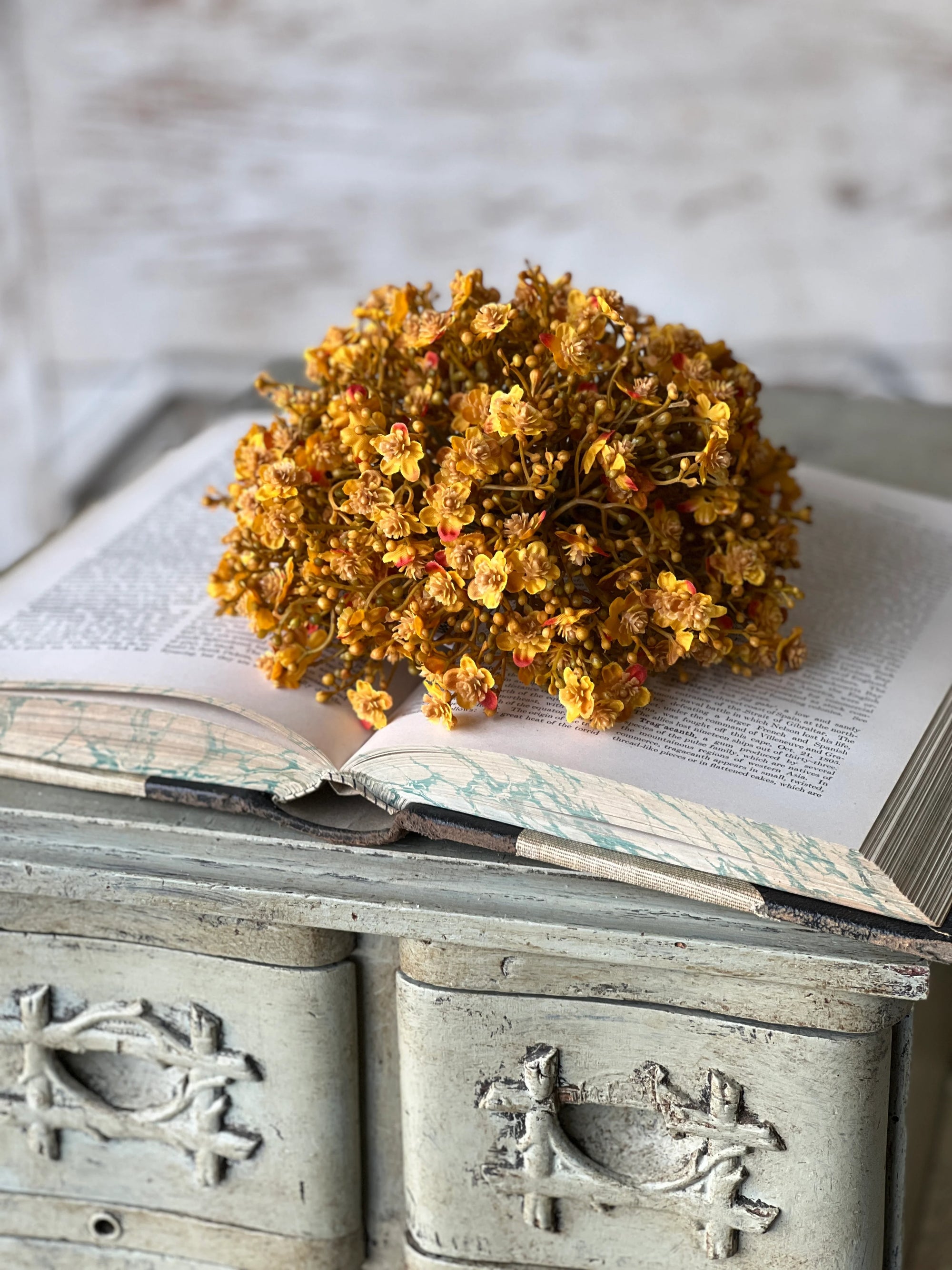 Emmeline Half Sphere | 8" | Golden
