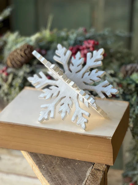 Snowflake Sitter | Wood