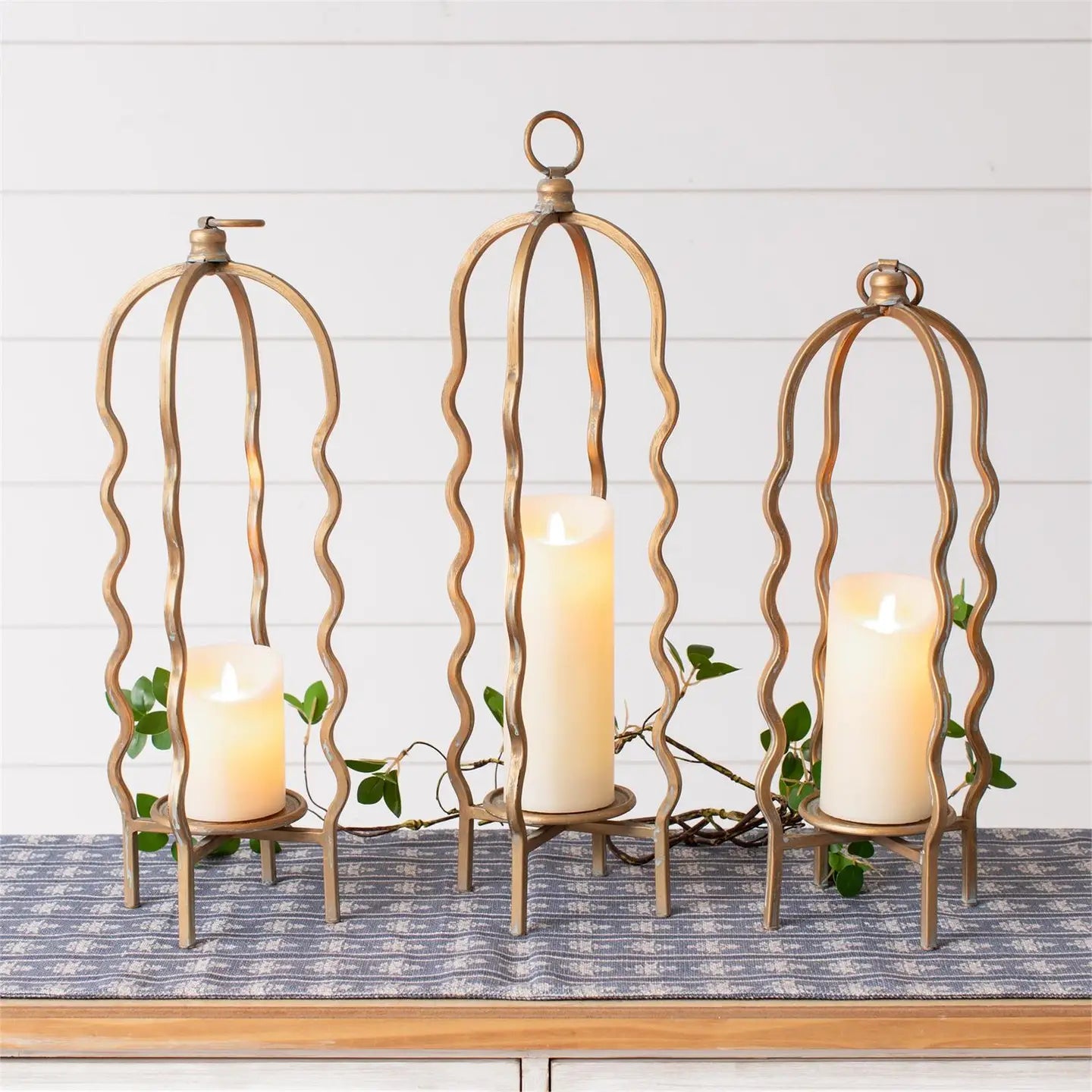 Wavy Cage Candle Holder | Gold Finish