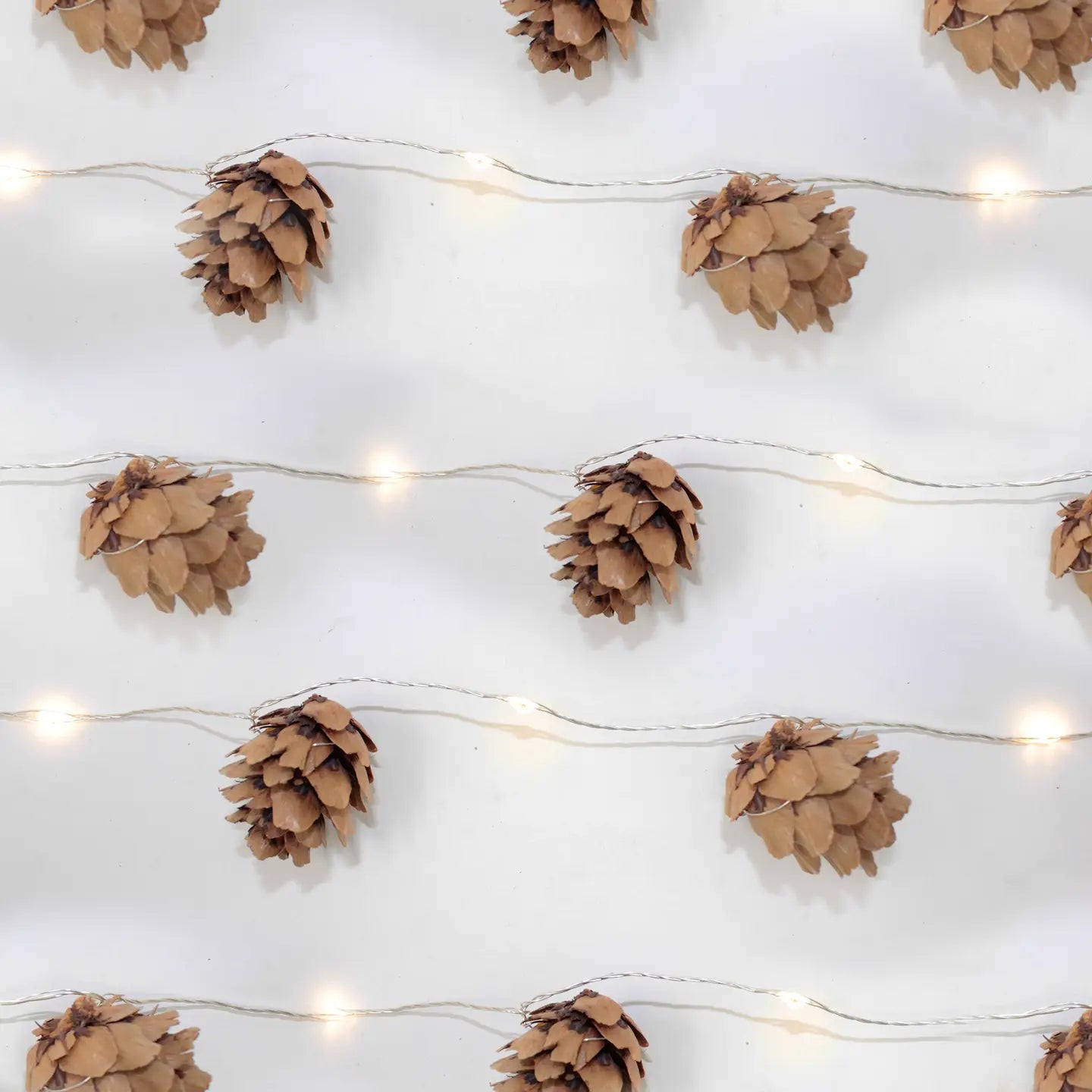 Pinecone LED String Lights | Battery-Operated | 5'