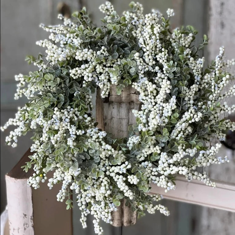 Spring Berry Ring | White | 12"