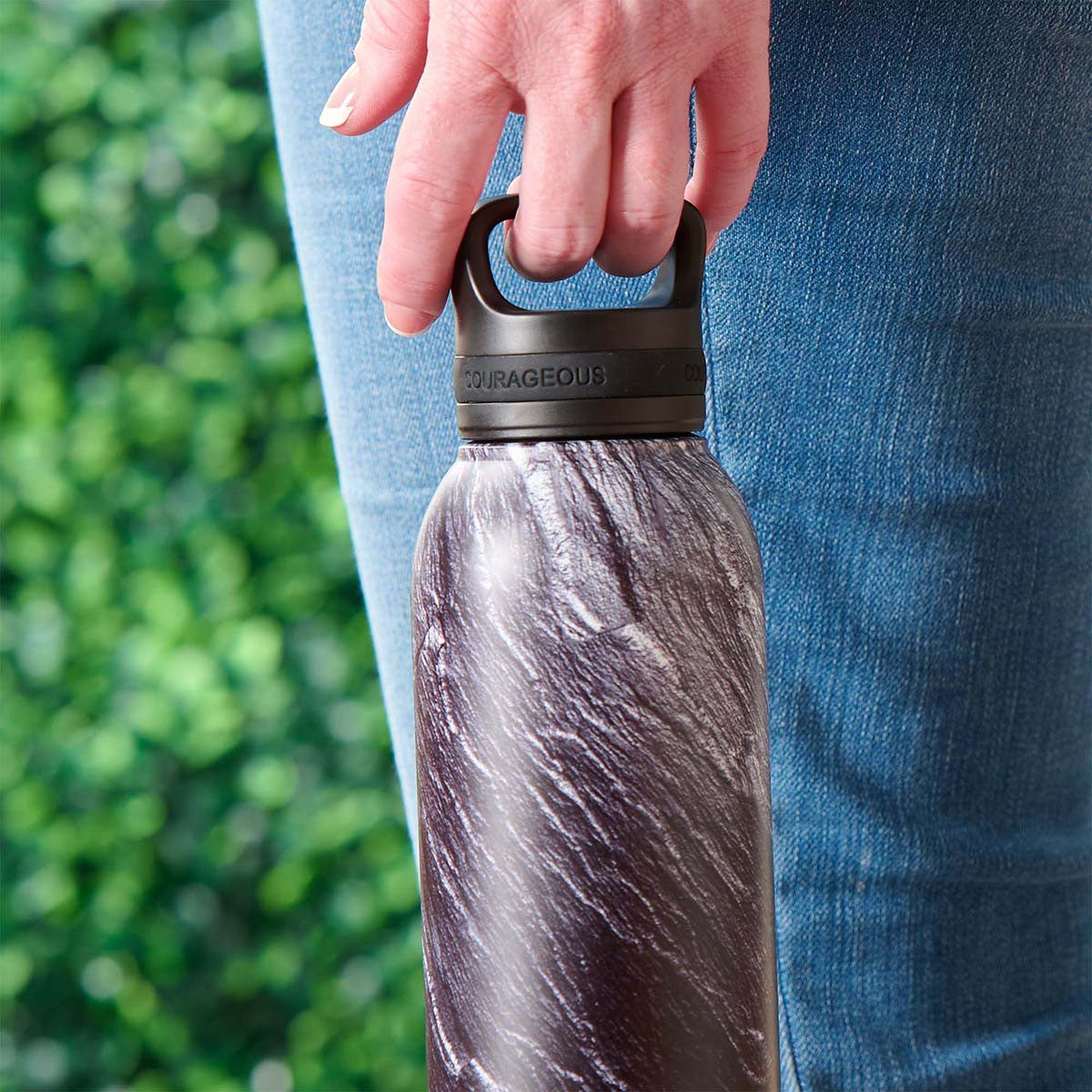 Be Strong & Courageous | Water Bottle