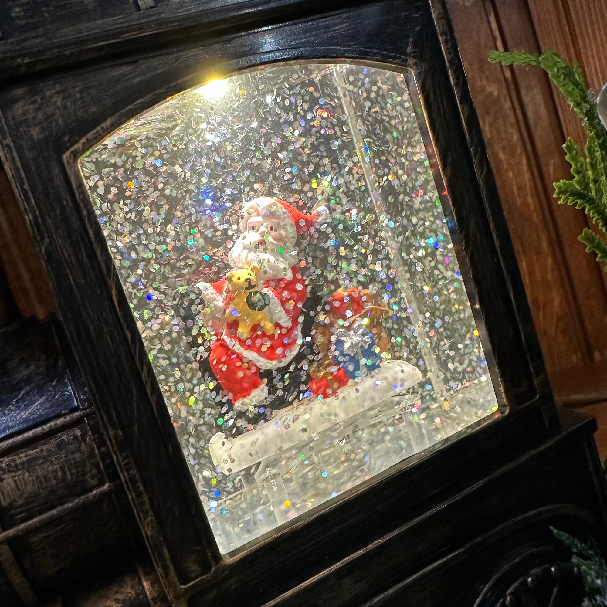 Train Spinning Water Globe | Battery Operated