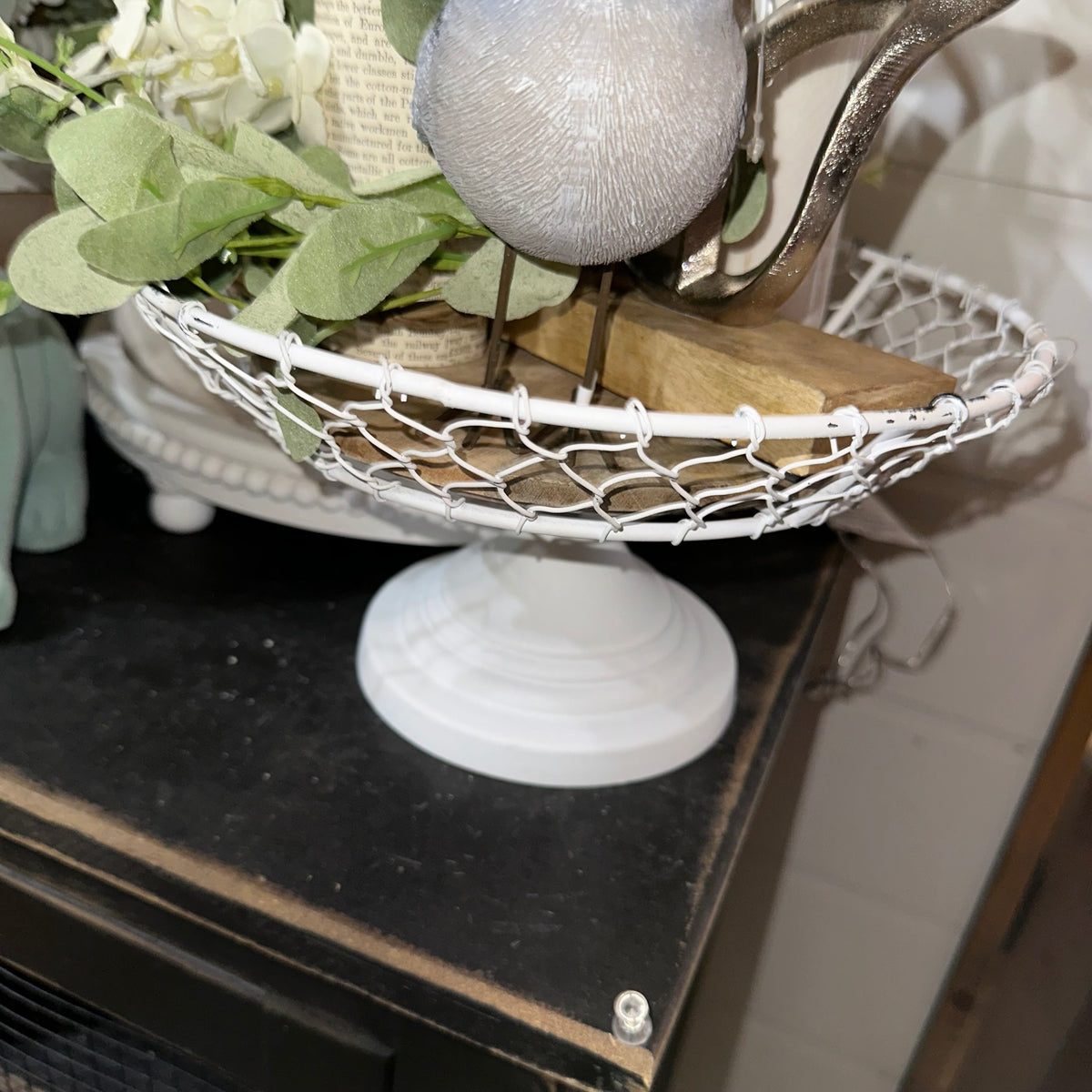 Farmhouse Pedestal | Metal &amp; Wood