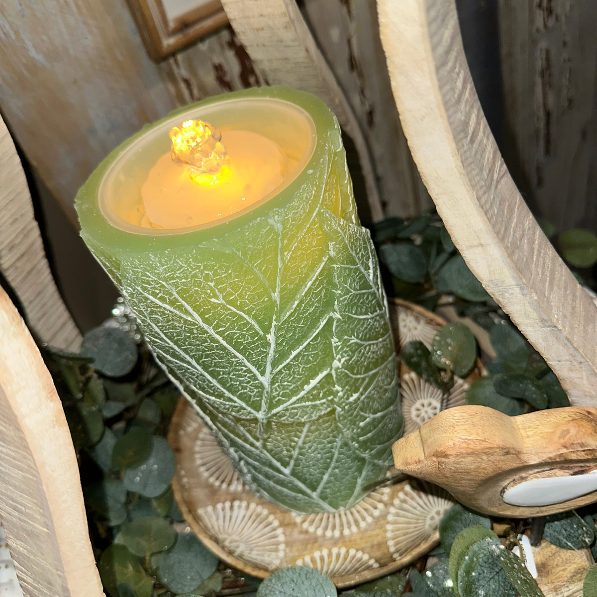 Candle Fountain | Green Leaves