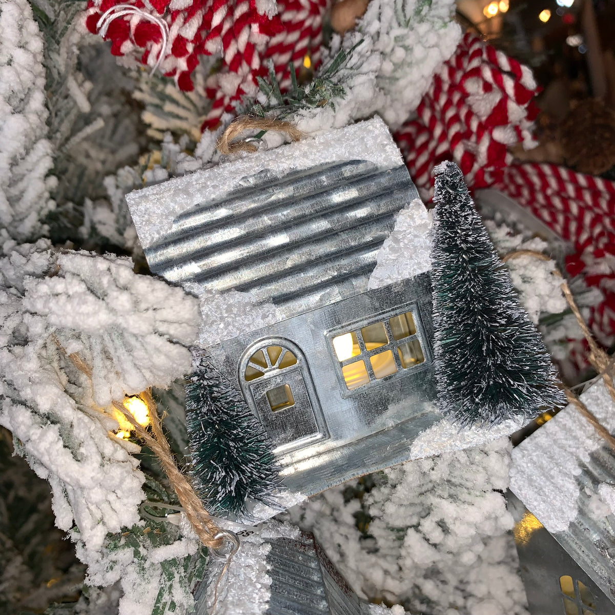 Lighted Metal Winter House | Ornament