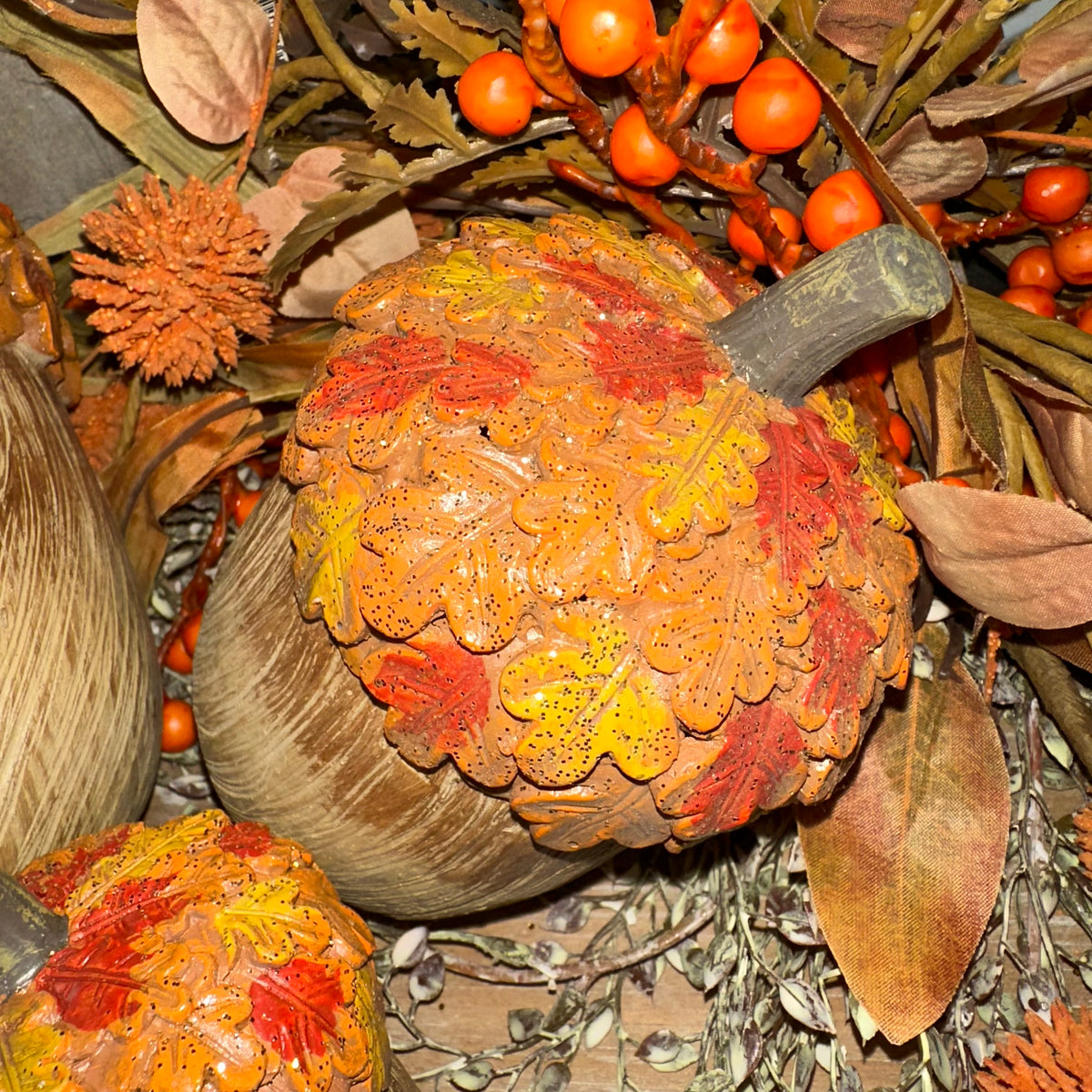 Harvest Acorn Sitter