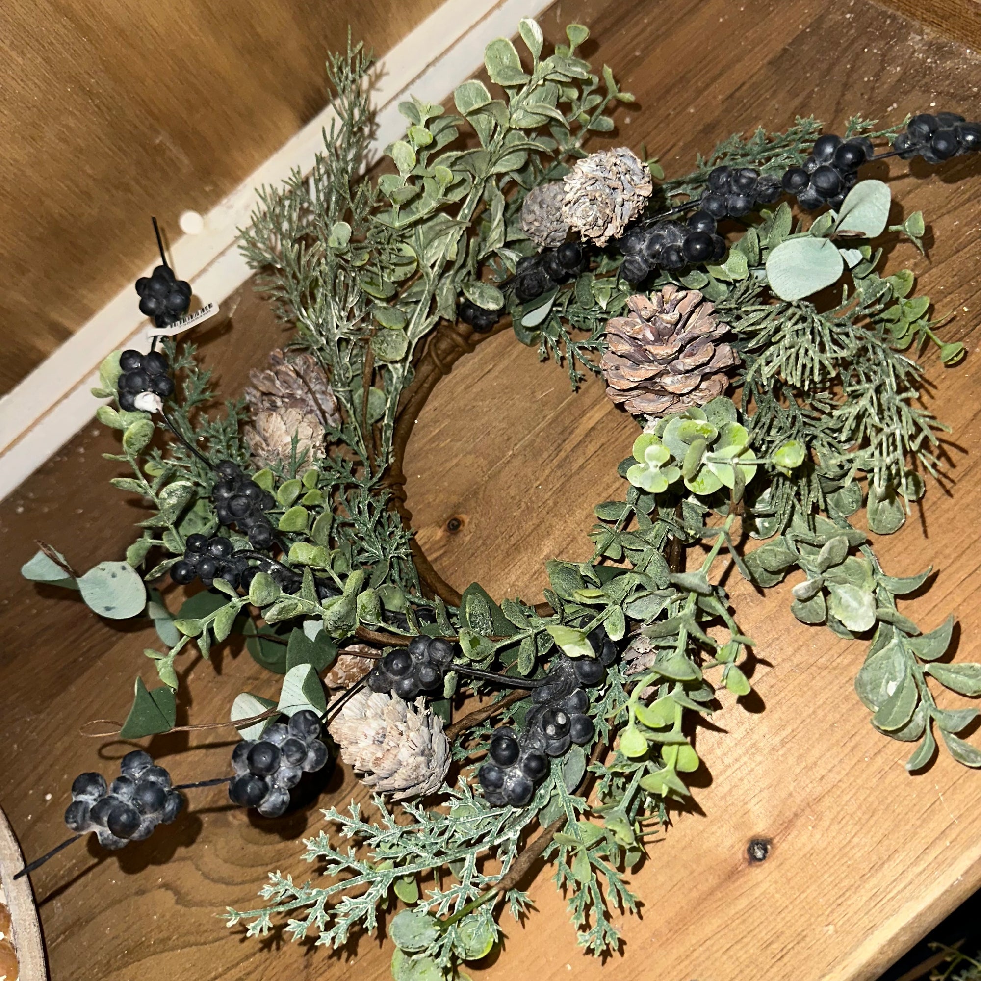 Cedar Berry & Pinecone Ring | 12"