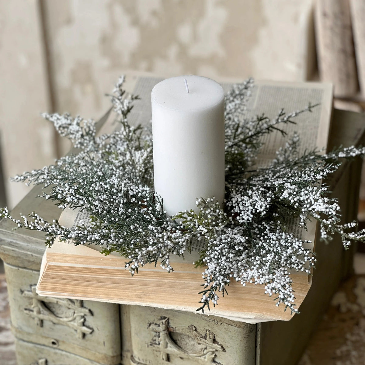 Snowy Juniper Candle Ring | 16&quot;