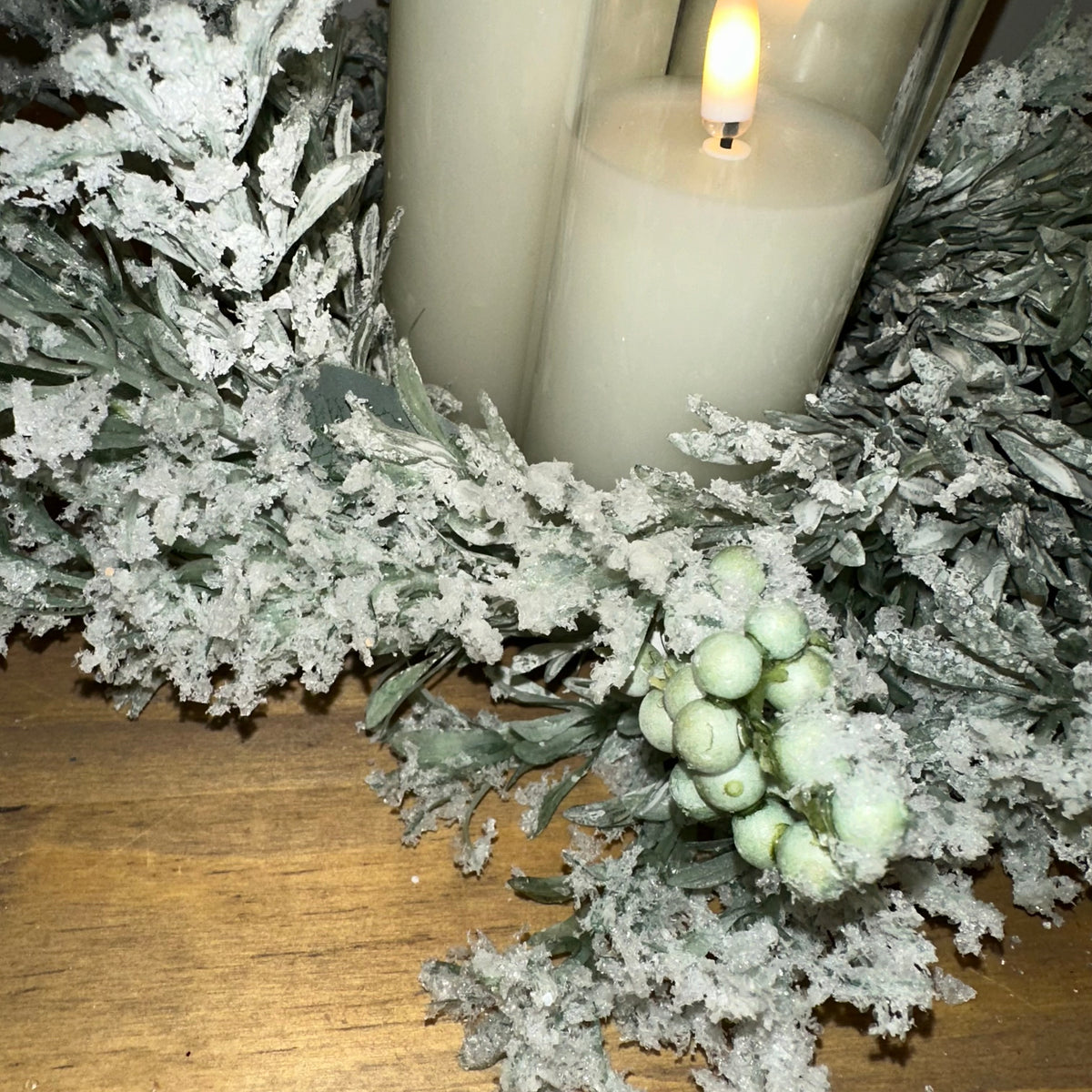 Iced Greens Ring | 12&quot;