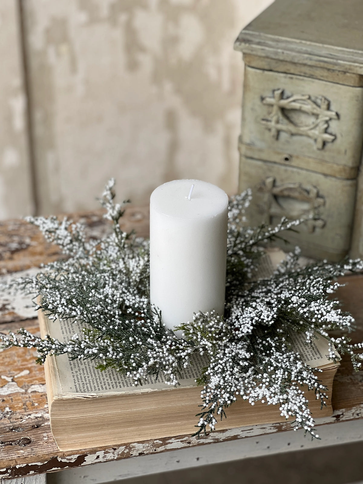 Snowy Juniper Candle Ring | 16&quot;