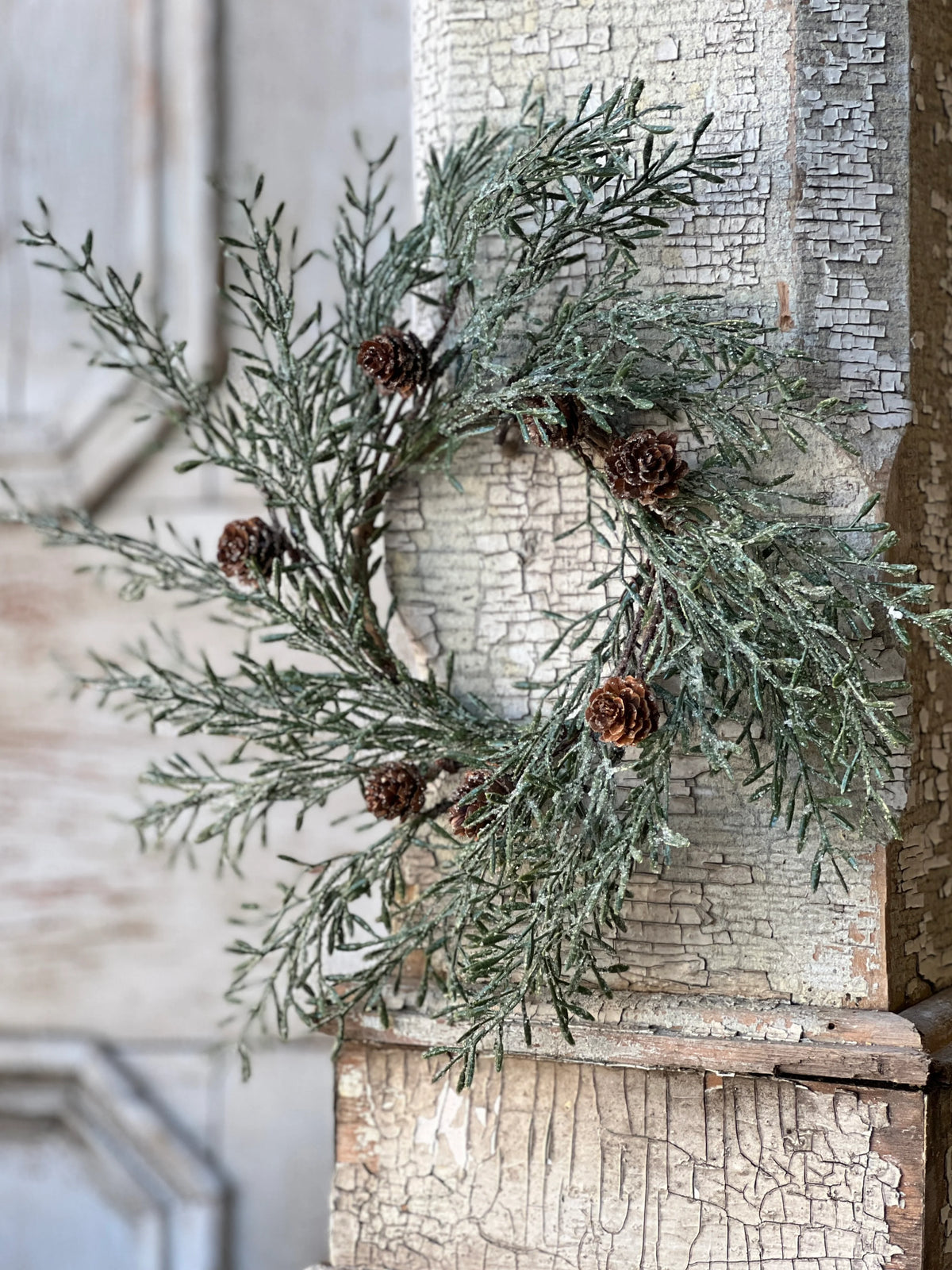 Icy Draping Pine Ring | 11&quot;