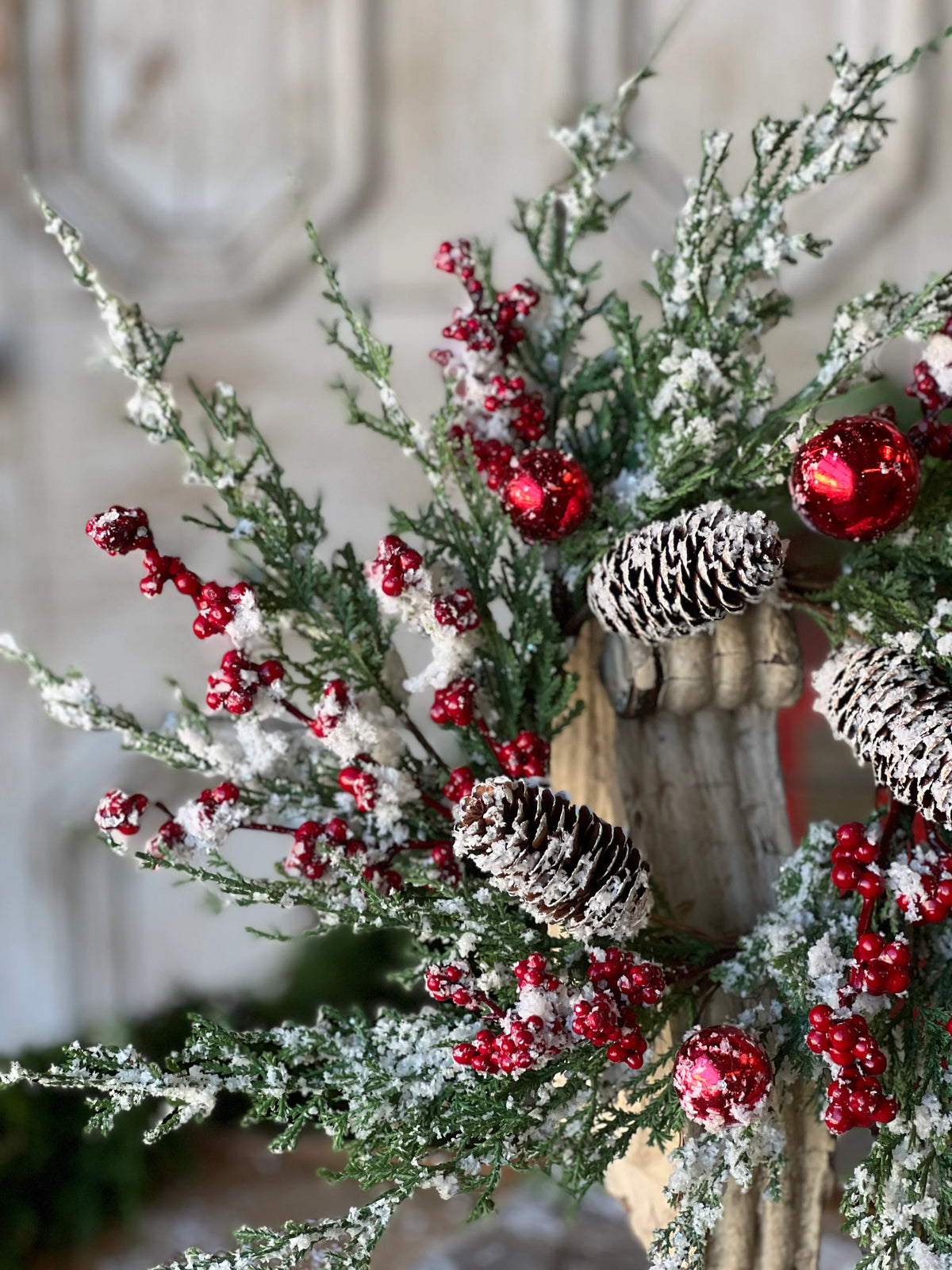 Holiday Cheer Cedar &amp; Ornament Ring | Red | 15&quot;