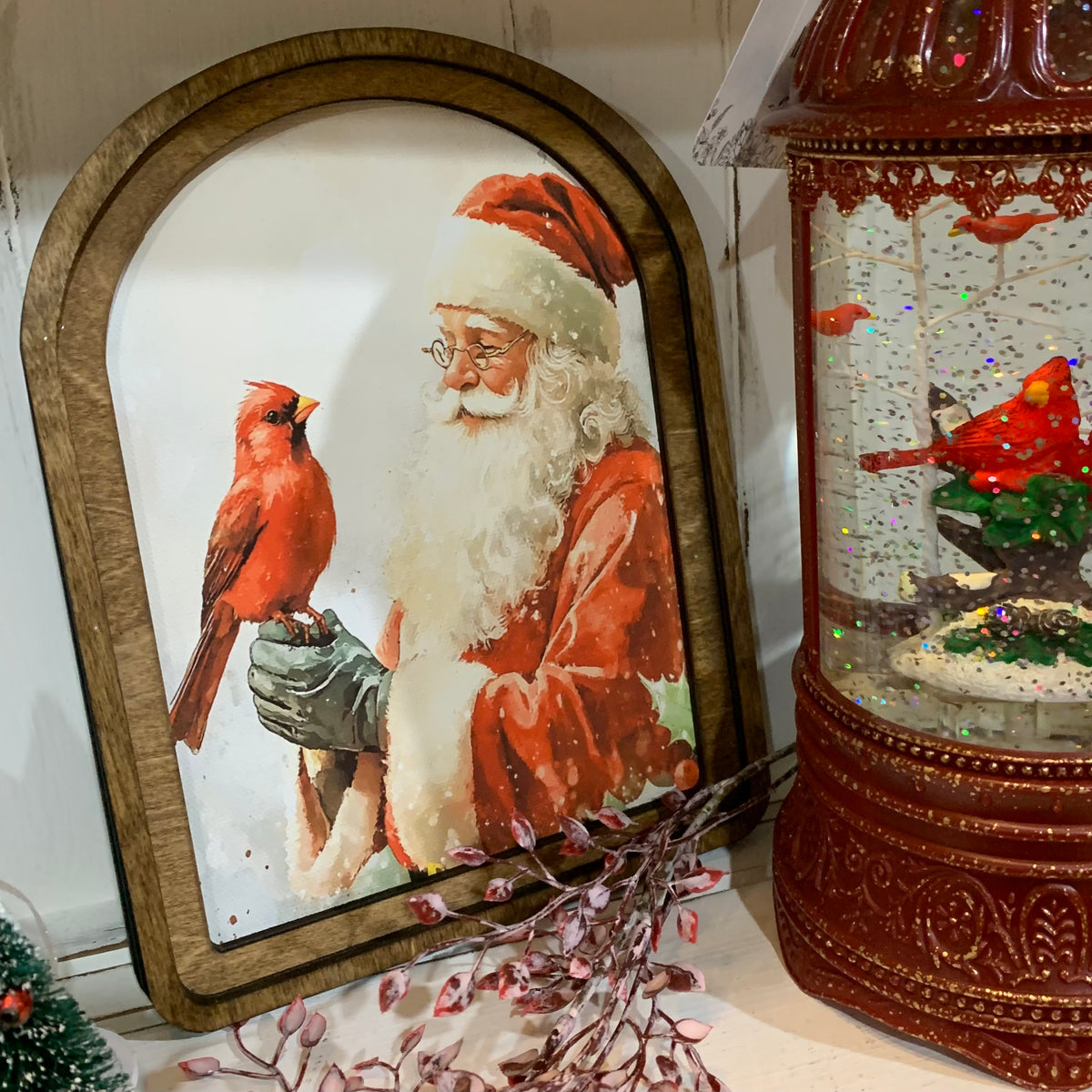 Santa &amp; Cardinal | Arched Art | 8&quot;