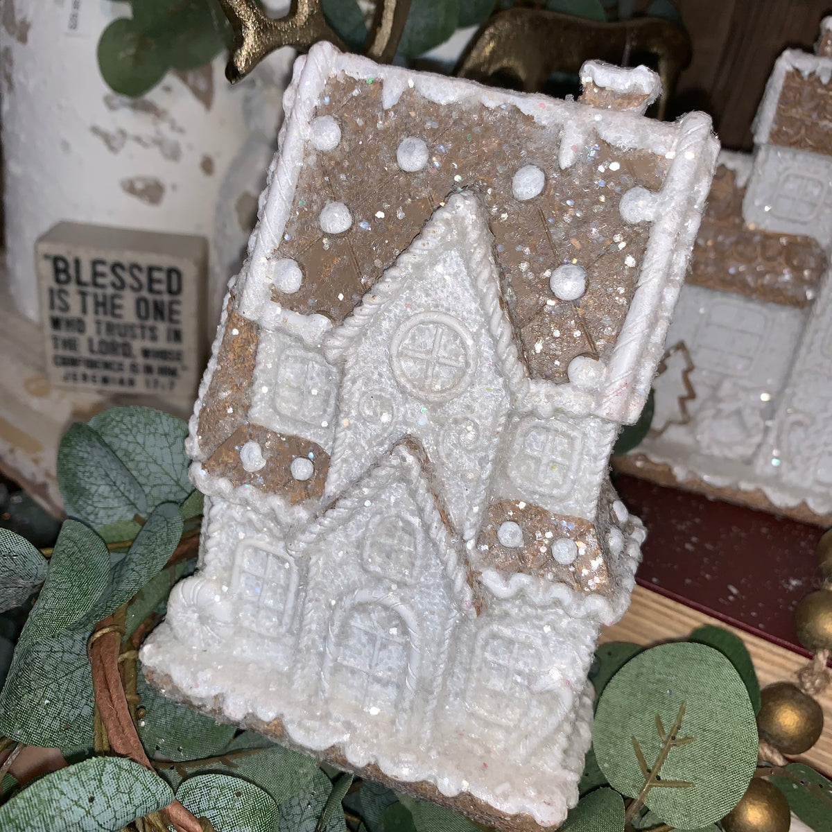 White Iced Gingerbread House | 5.5&quot;