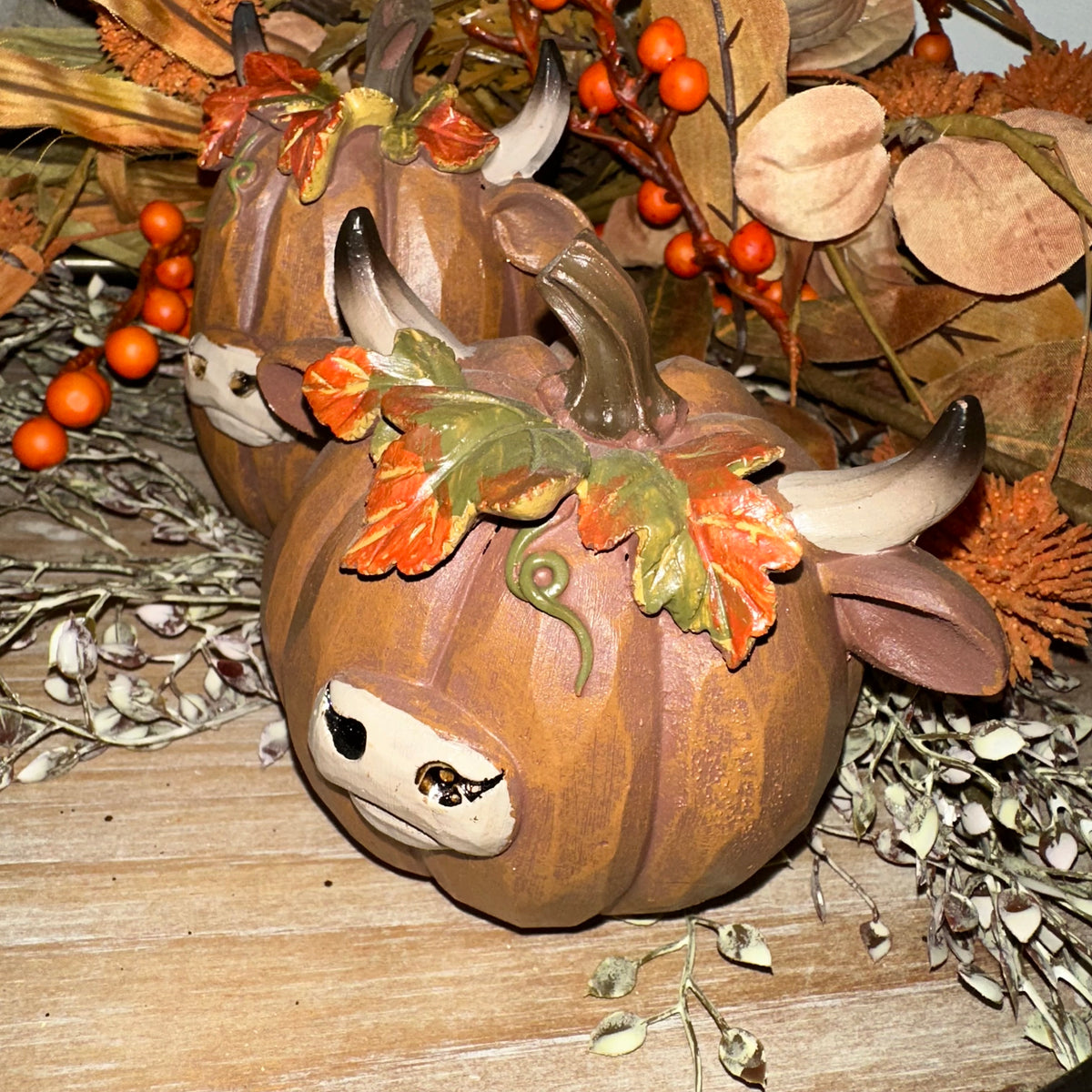 Harvest Pumpkin Highland Cow