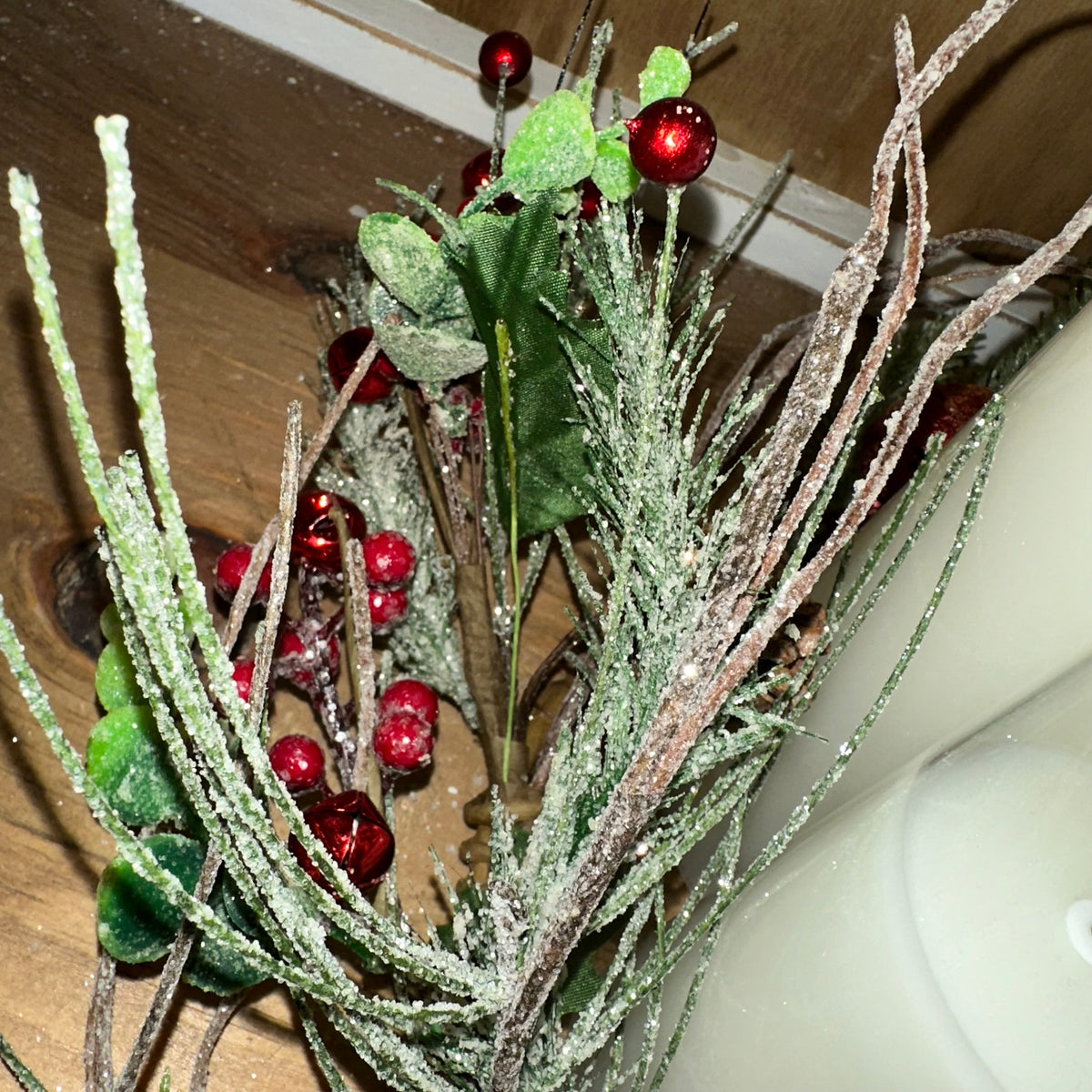 Red Berries &amp; Jingle Bells Ring