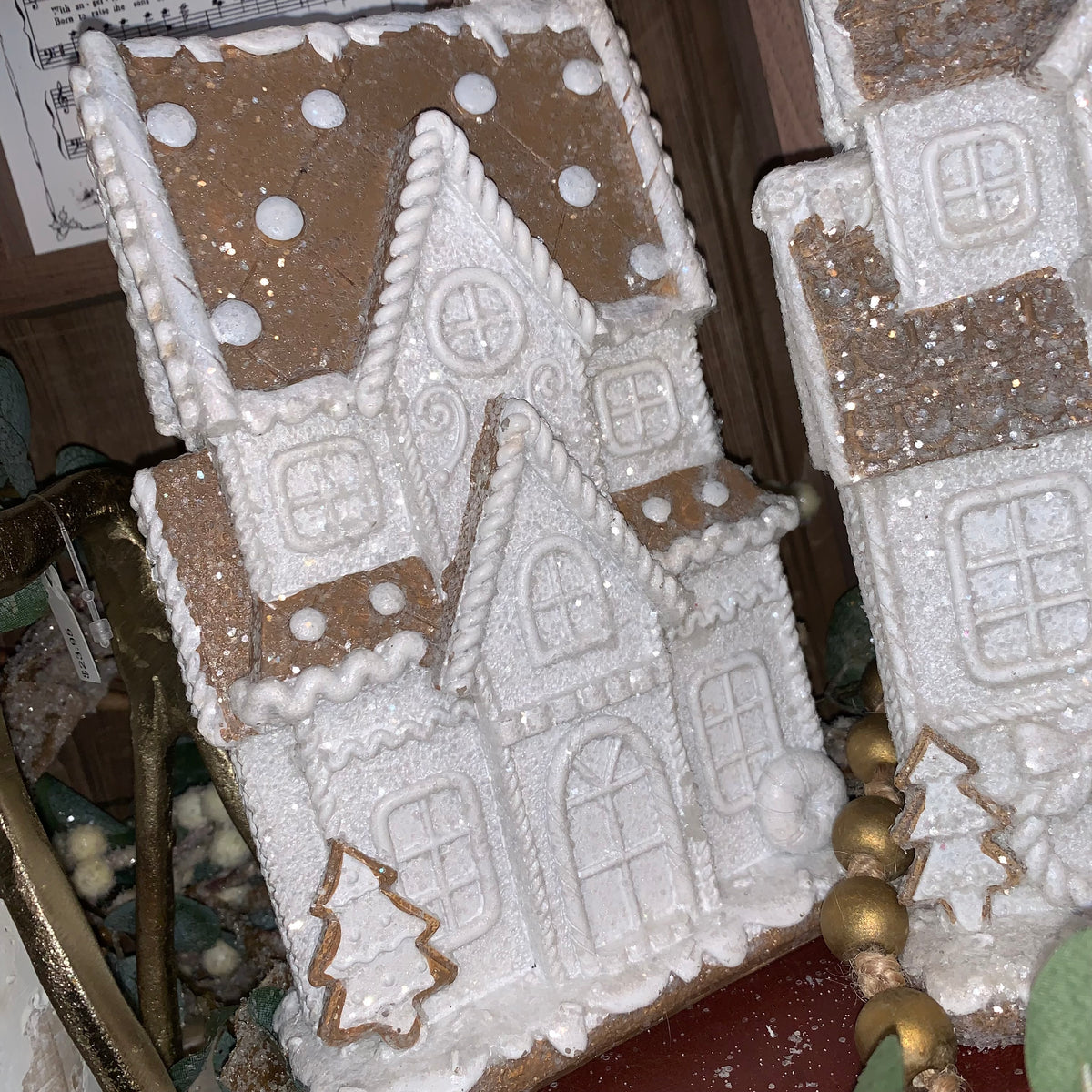 White Iced Gingerbread House | 8.25&quot;