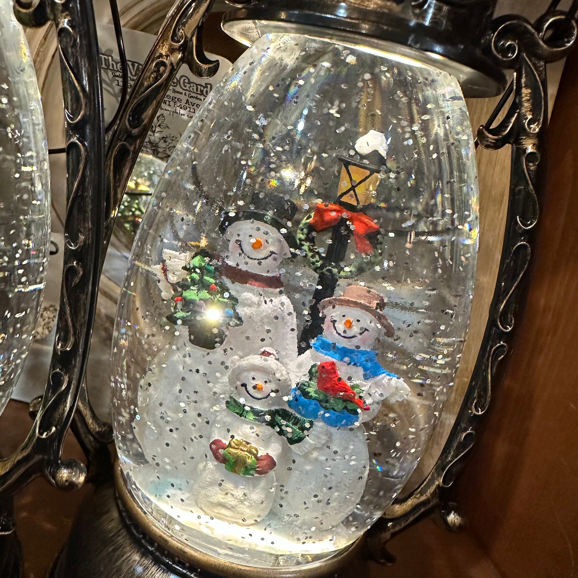 Holiday Scene Spinning Water Globe | Battery Operated