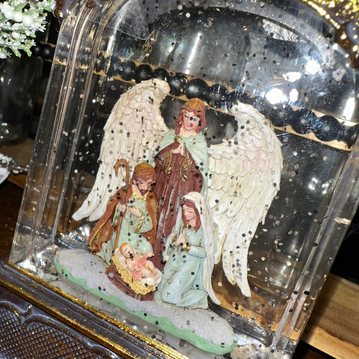 Nativity Scene Spinning Water Globe | Battery Operated