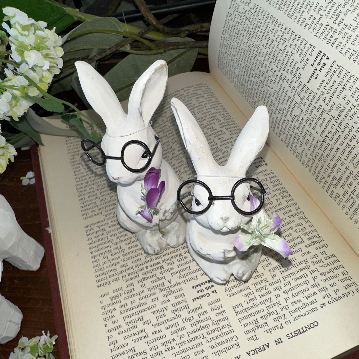 Bunny with Glasses &amp; Flower | 5&quot;