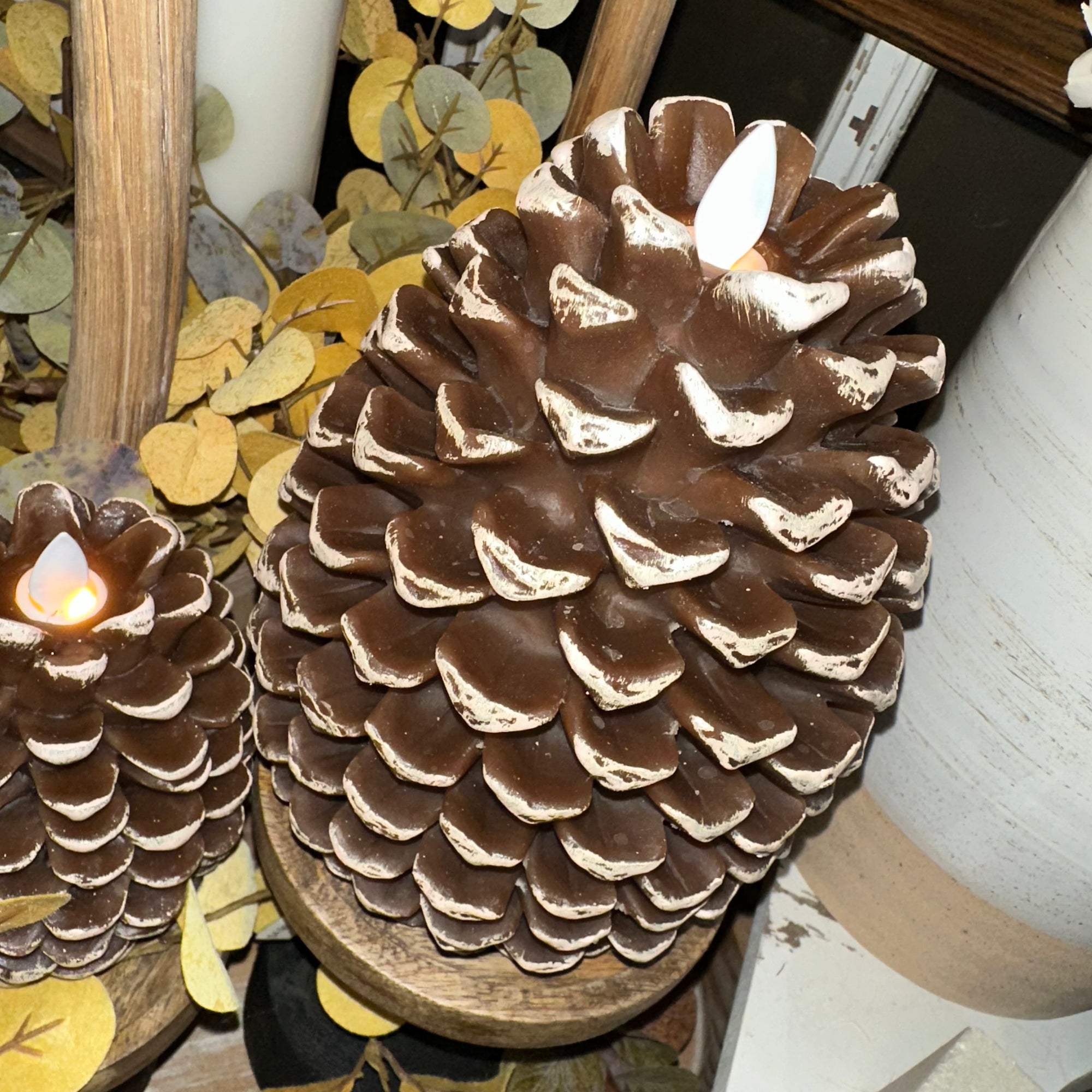 Pinecone Motion Flame Candle | Battery Operated