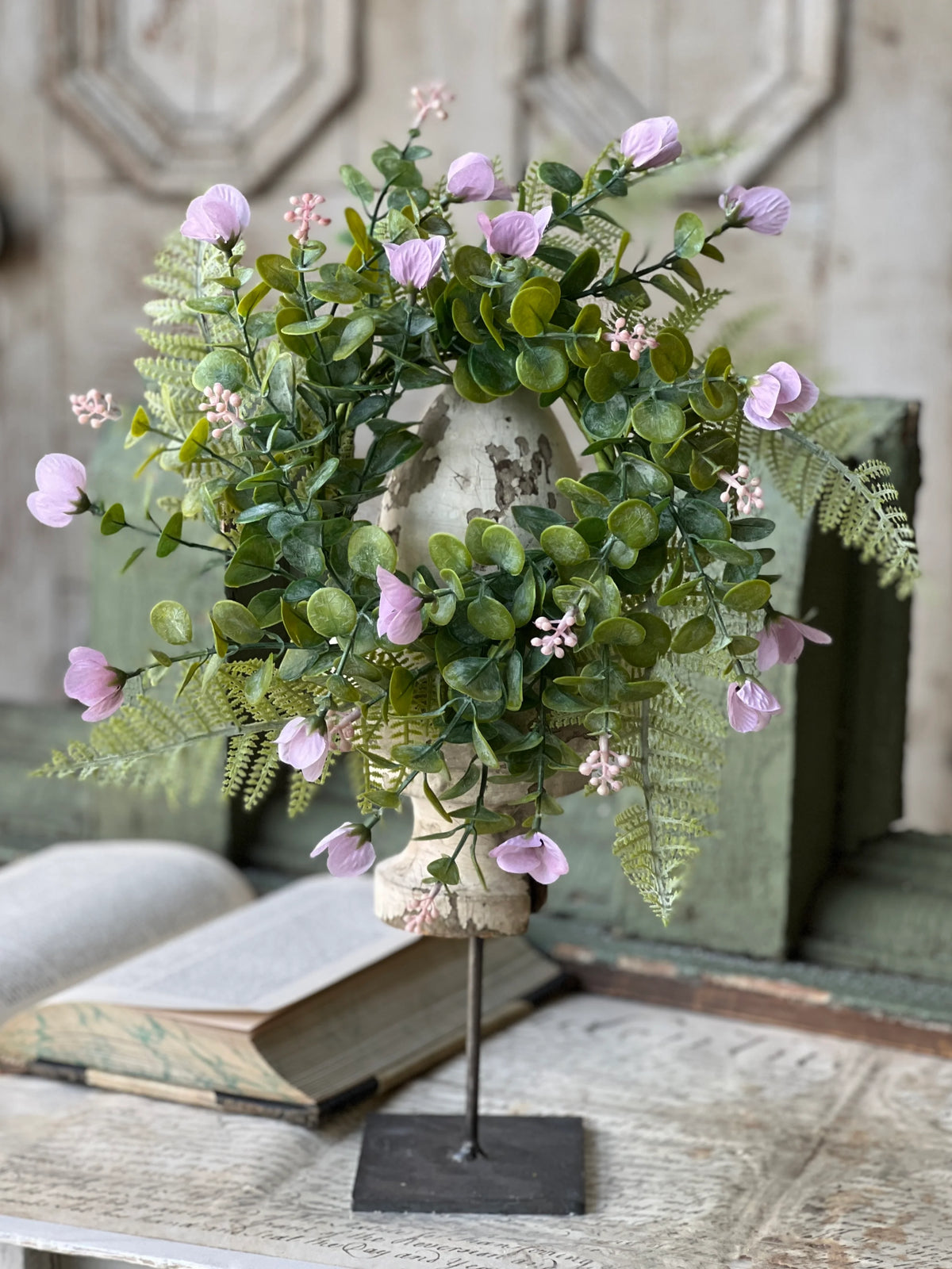 Sweet Pea &amp; Eucalyptus Ring | Soft Pink | 10&quot;