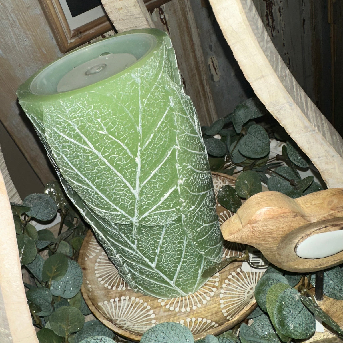 Candle Fountain | Green Leaves