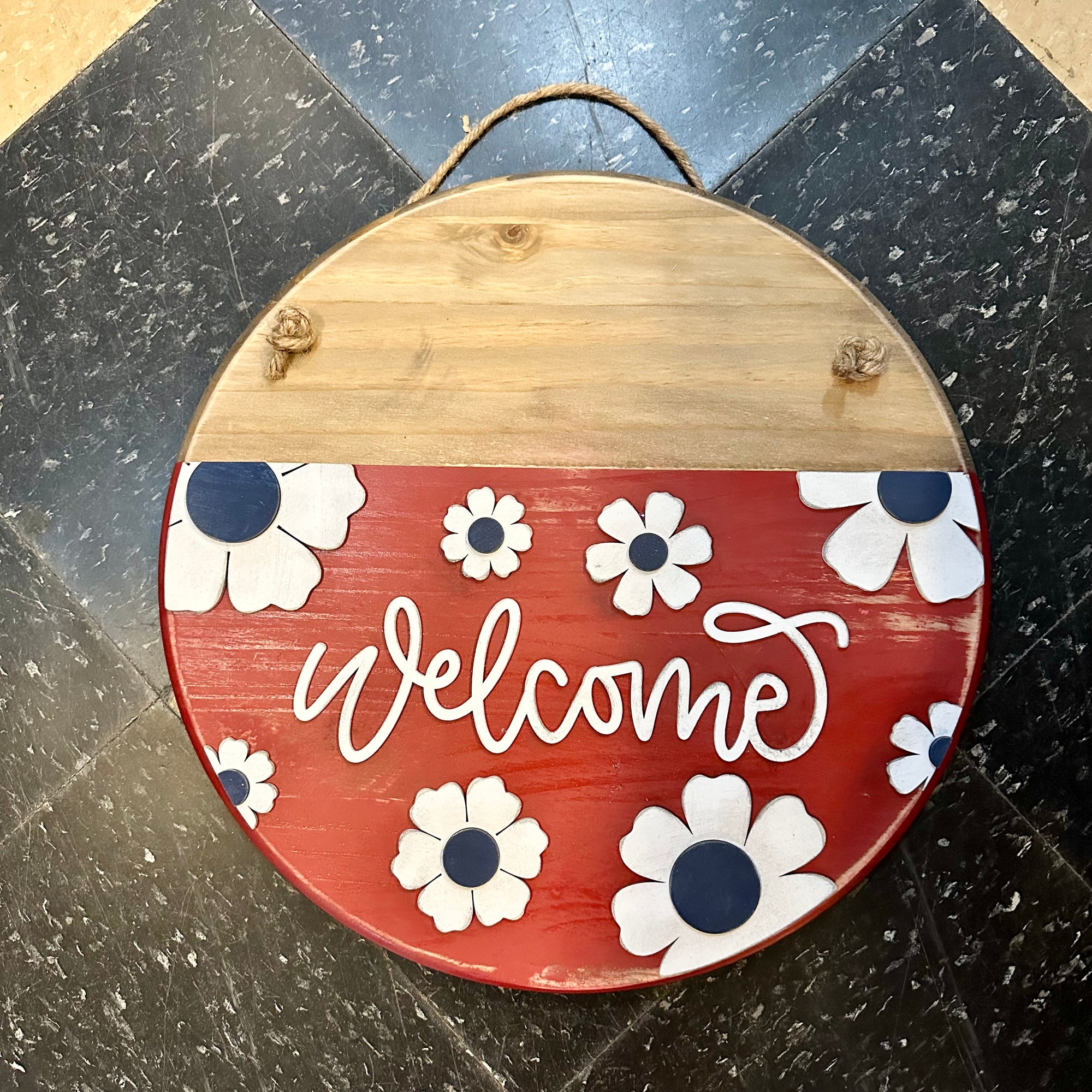 Welcome Red, White & Blue Daisies | 18" Handmade Sign