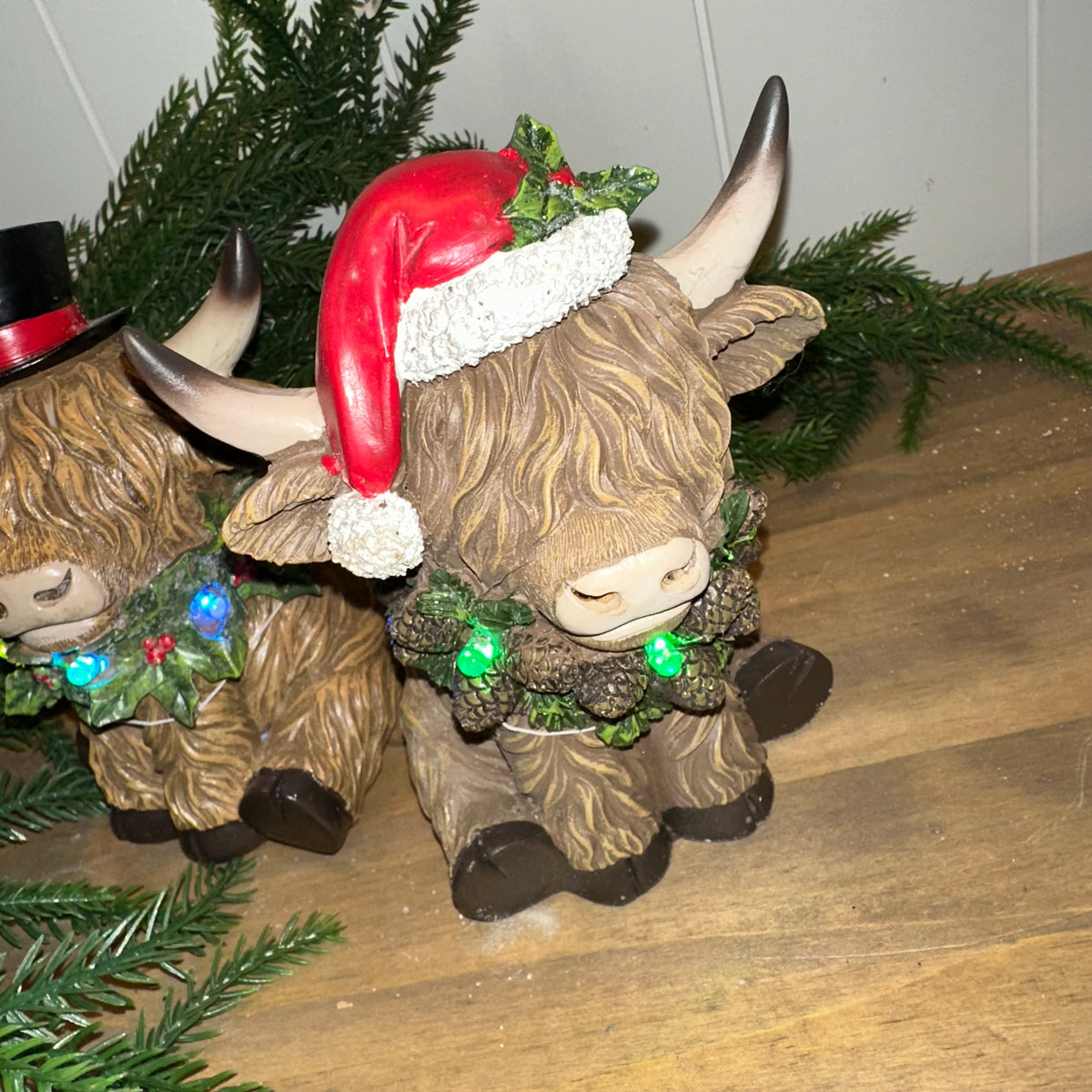 Holiday Highland Cow | Lighted