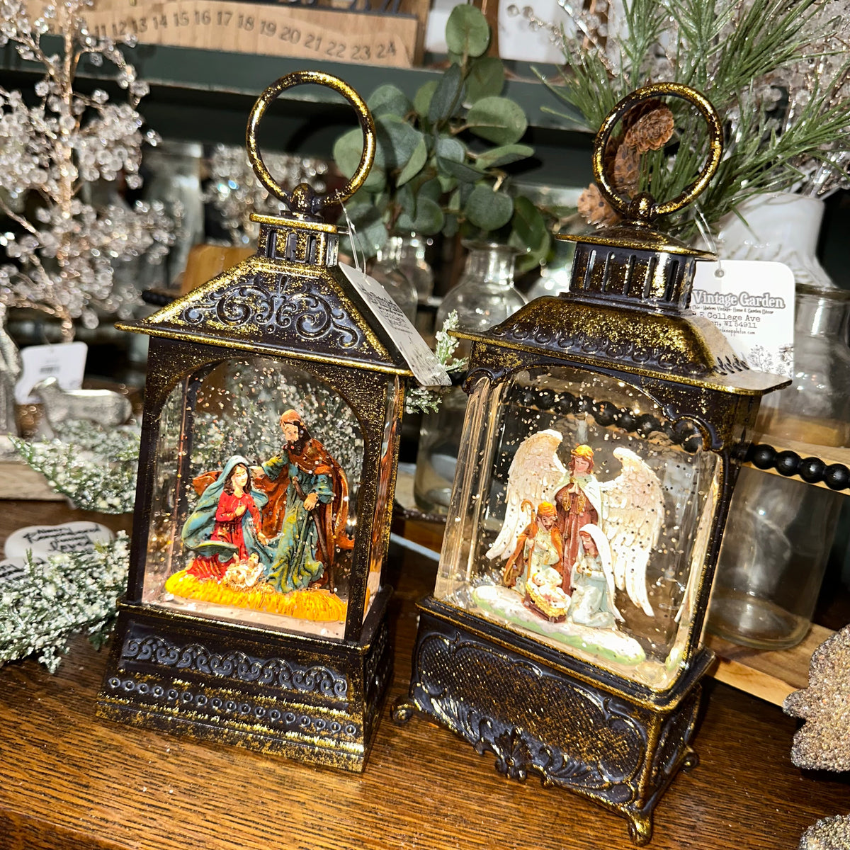 Nativity Scene Spinning Water Globe | Battery Operated