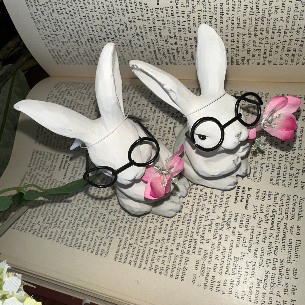 Bunny with Glasses &amp; Flower | 5&quot;
