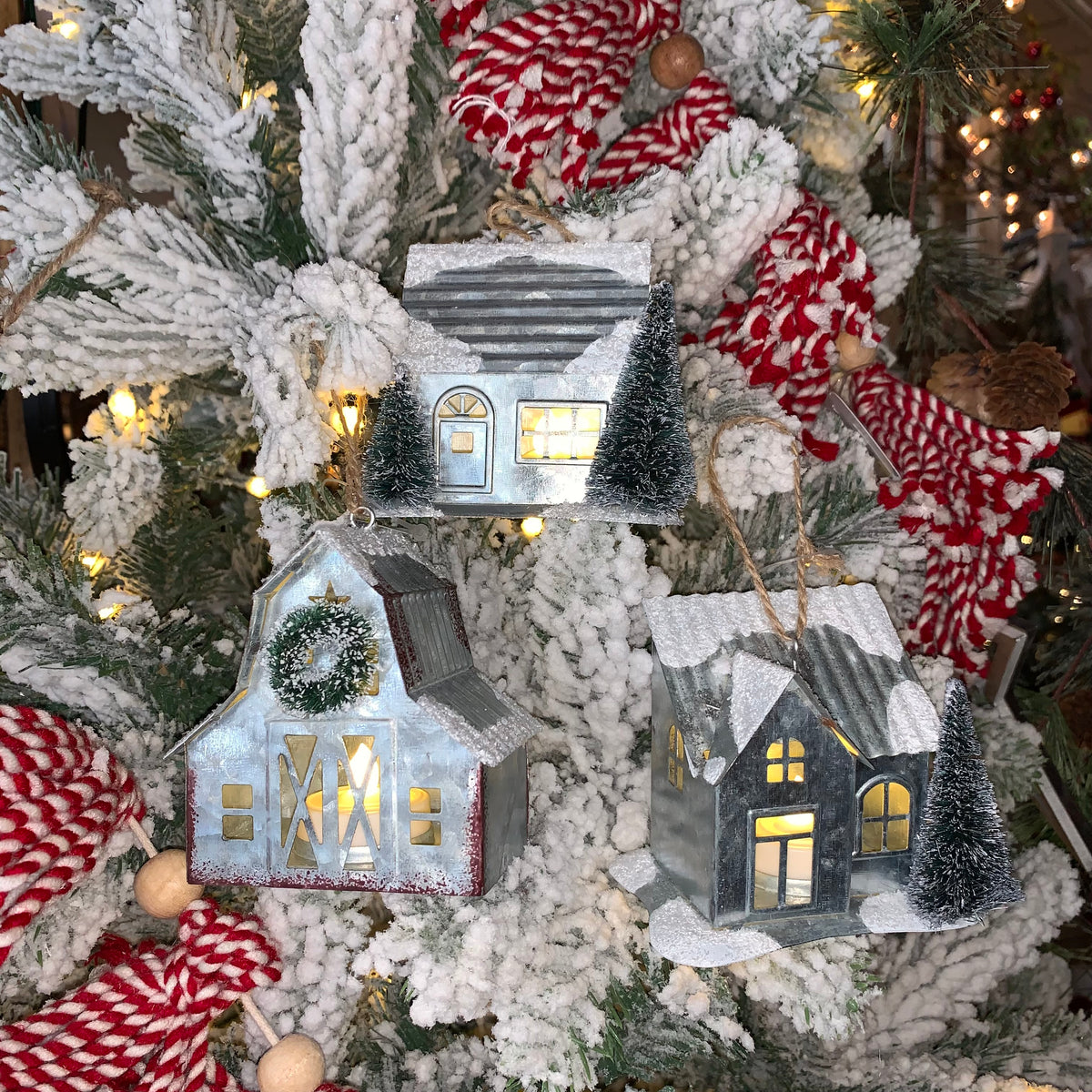 Lighted Metal Winter House | Ornament